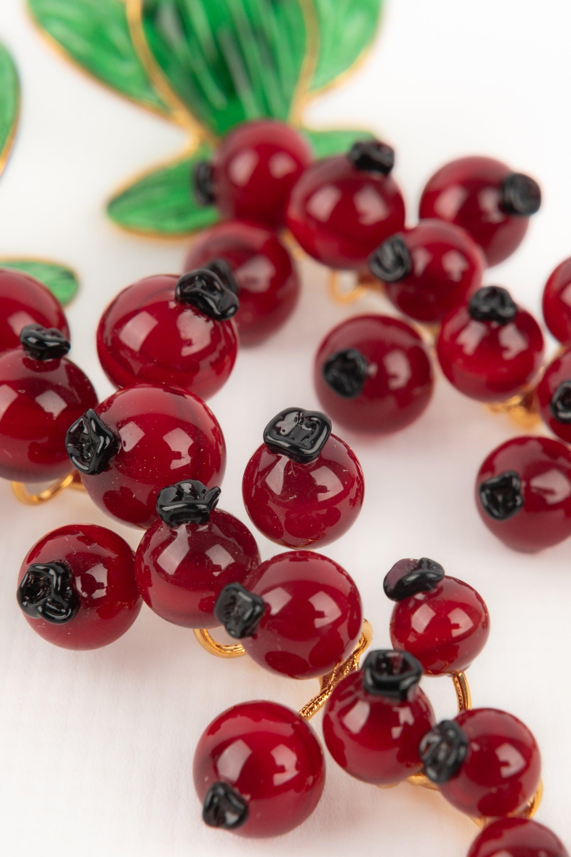 Augustine 'Redcurrants' Golden Metal Earrings In Excellent Condition For Sale In SAINT-OUEN-SUR-SEINE, FR