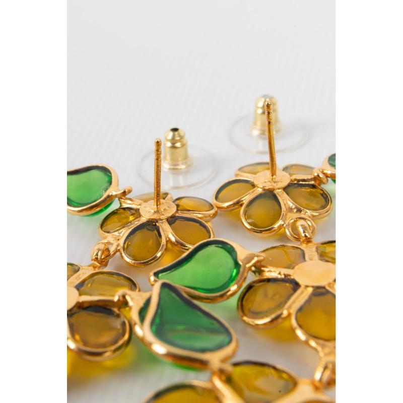 Augustine with Yellow Glass Paste Earrings For Sale 2