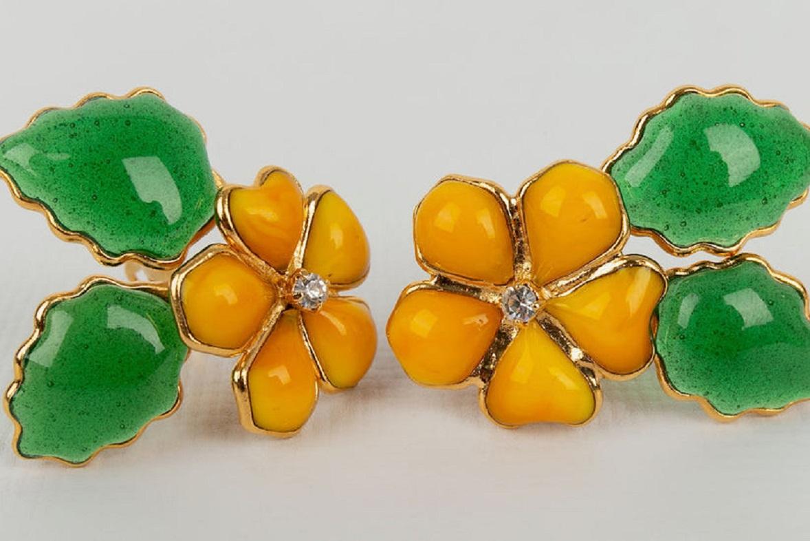 Women's Augustine Yellow Paste Glass Clip Earrings For Sale