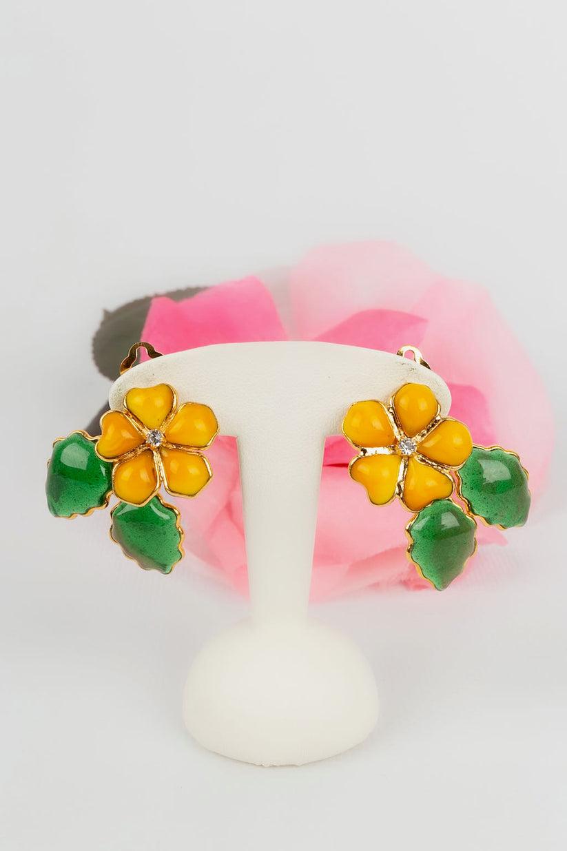 Augustine Yellow Paste Glass Clip Earrings For Sale 2