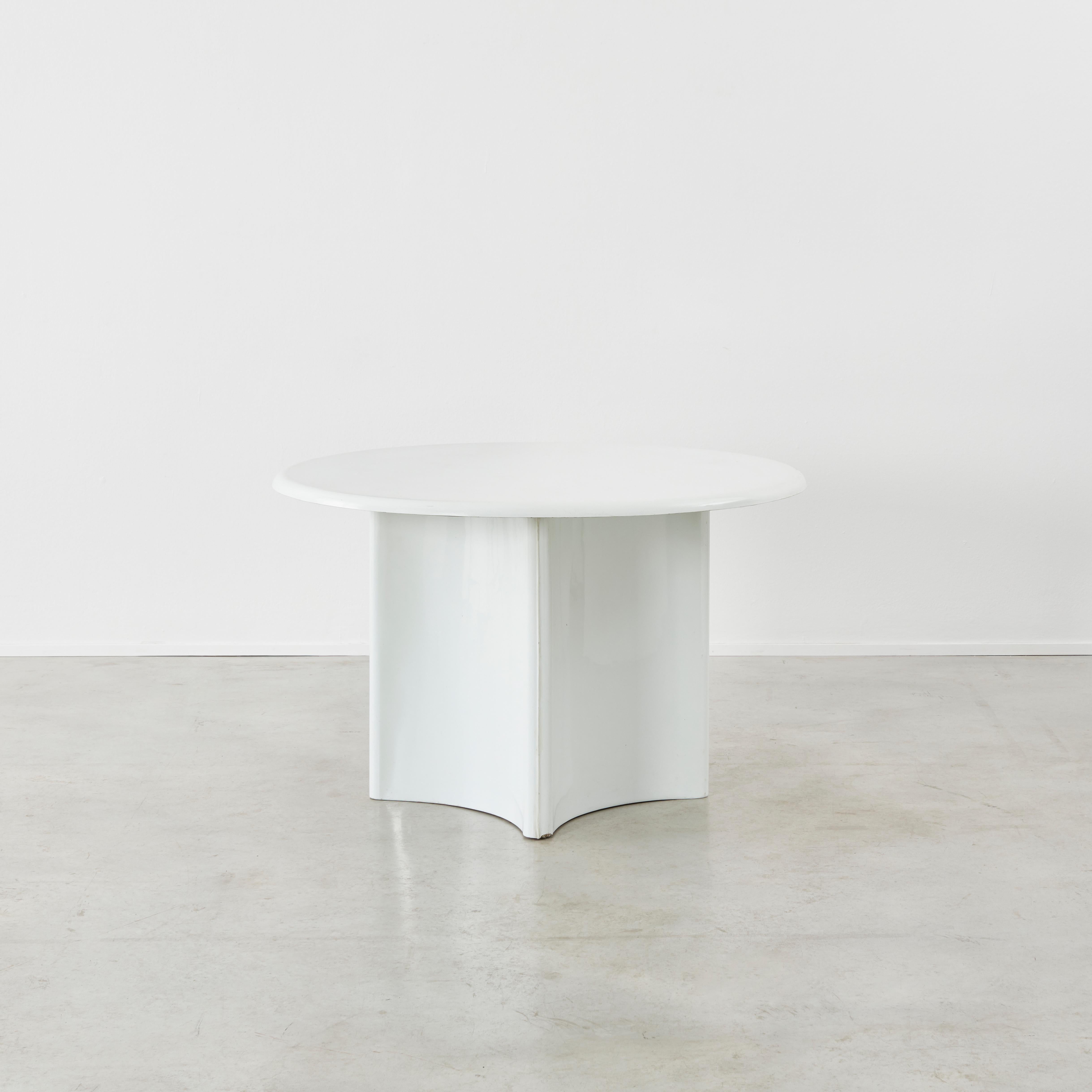 The ‘Austere’ table possesses the visual weight and presence of marble but is actually an elegant fibreglass construction by the pioneering Italian artist and designer Augusto Betti (1919-2013). Betti was a traditionally trained artist and had a