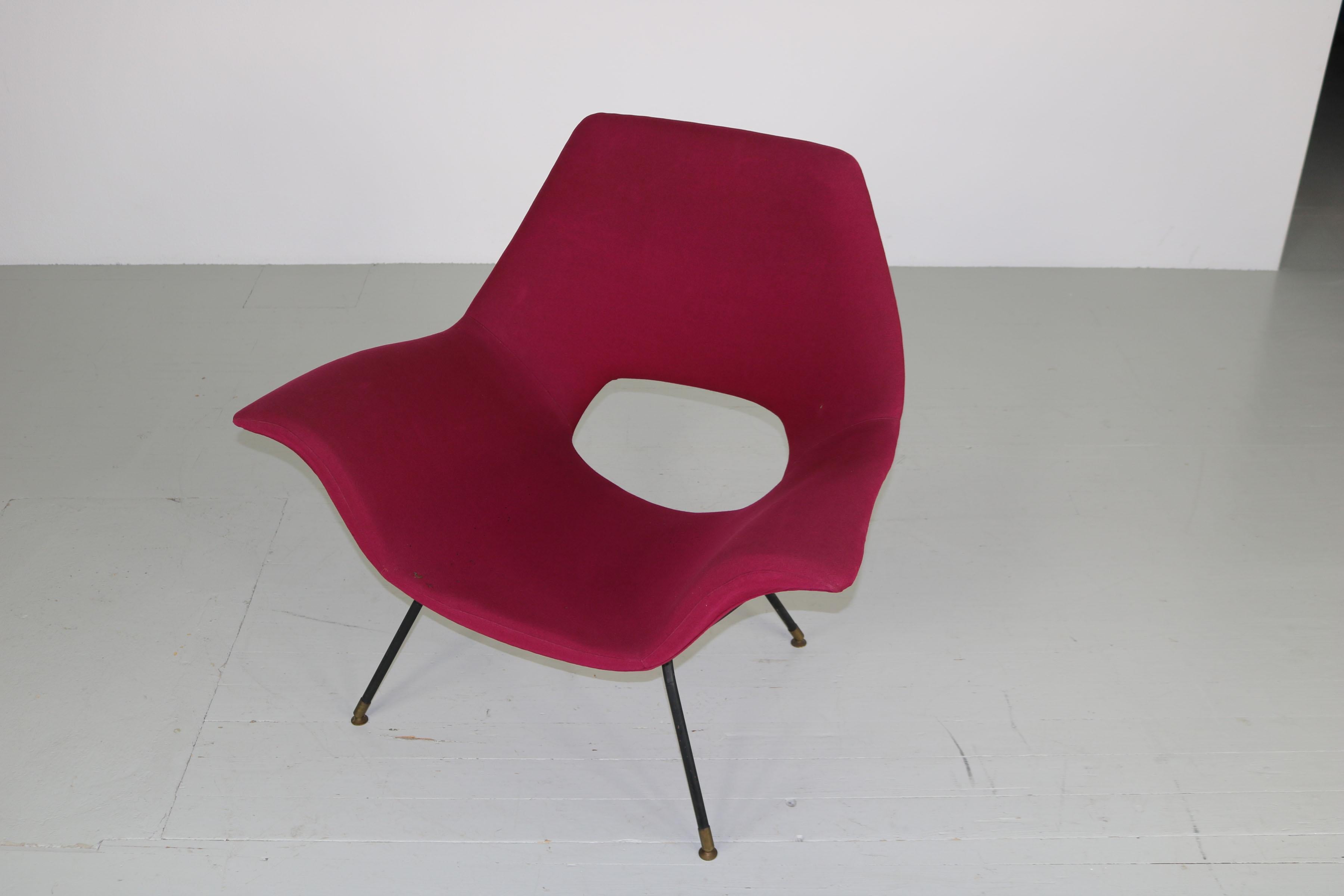 Fauteuil Augusto Bozzi, modèle « Oren », fabriqué par Fratelli Saporiti, années 1950 en vente 5