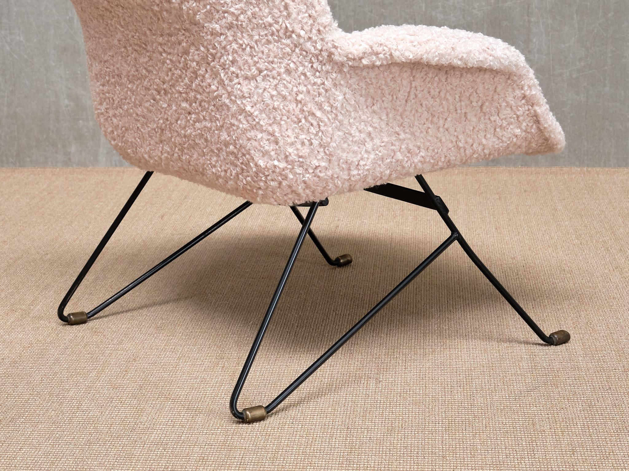 Augusto Bozzi Attributed Armchair in Nude White Bouclé, Saporiti, Italy, 1950s For Sale 3