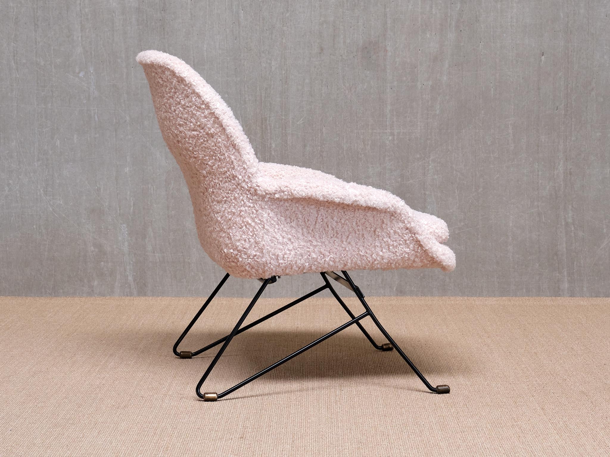 Augusto Bozzi Attributed Armchair in Nude White Bouclé, Saporiti, Italy, 1950s For Sale 2