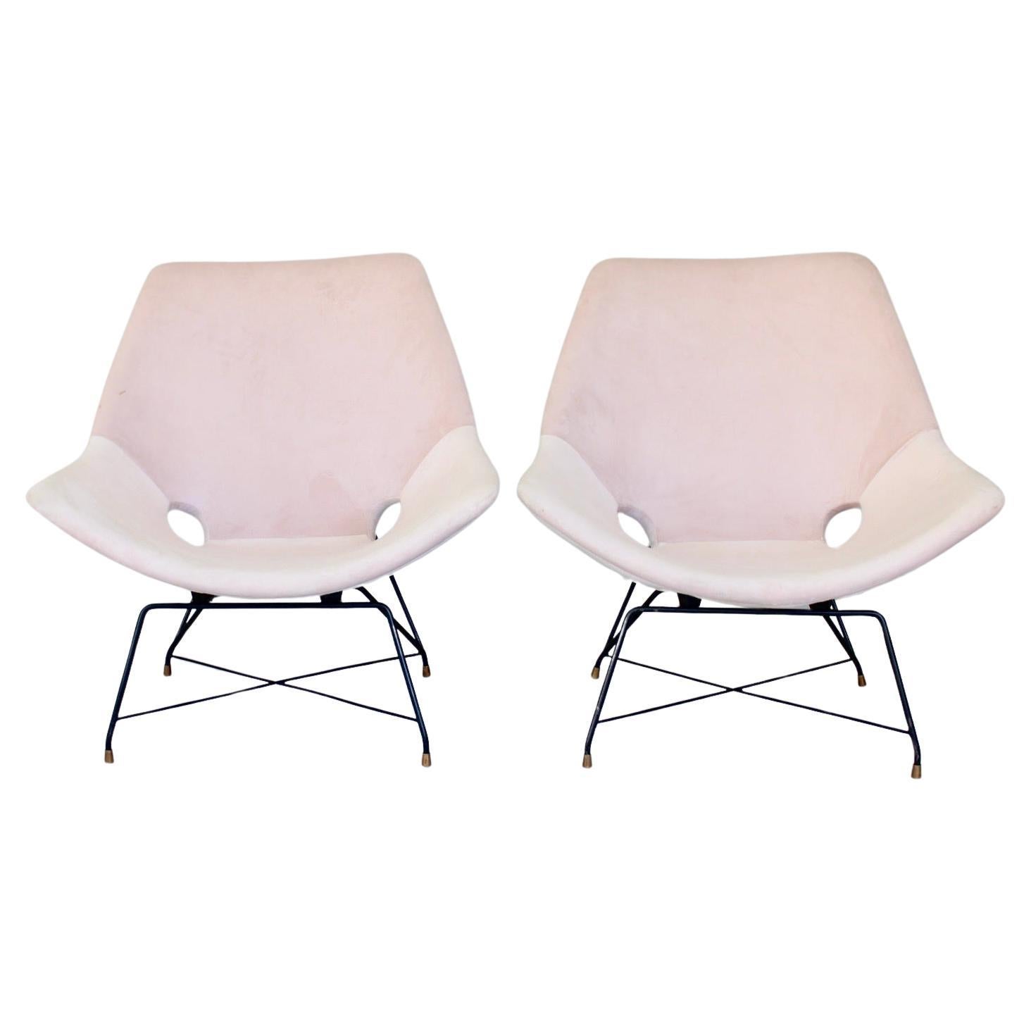 Augusto Bozzi for Saporiti Pair of Italian Lounge Chairs Model Kosmos For Sale