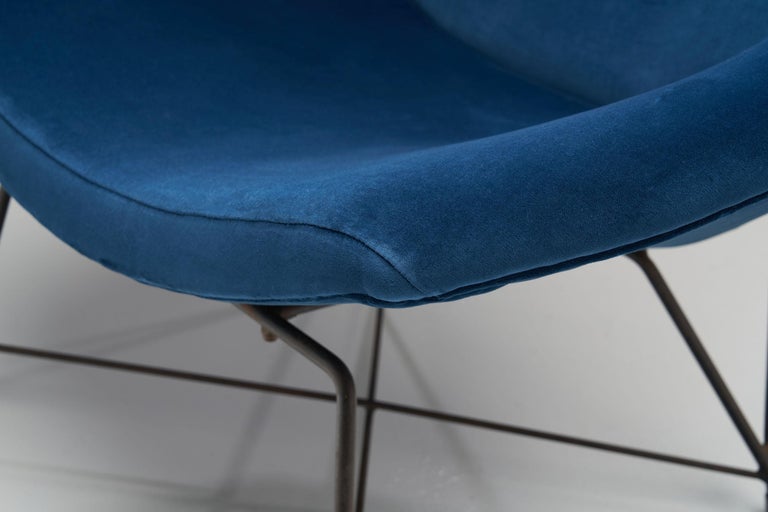Augusto Bozzi 'Kosmos' Chair for Saporiti in Blue Velvet, Italy, 1956 For Sale 6