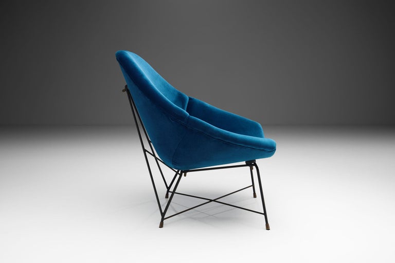 Mid-20th Century Augusto Bozzi 'Kosmos' Chair for Saporiti in Blue Velvet, Italy, 1956 For Sale