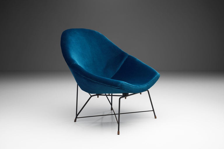 Augusto Bozzi 'Kosmos' Chair for Saporiti in Blue Velvet, Italy, 1956 For Sale 1