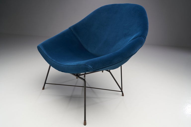 Augusto Bozzi 'Kosmos' Chair for Saporiti in Blue Velvet, Italy, 1956 For Sale 2