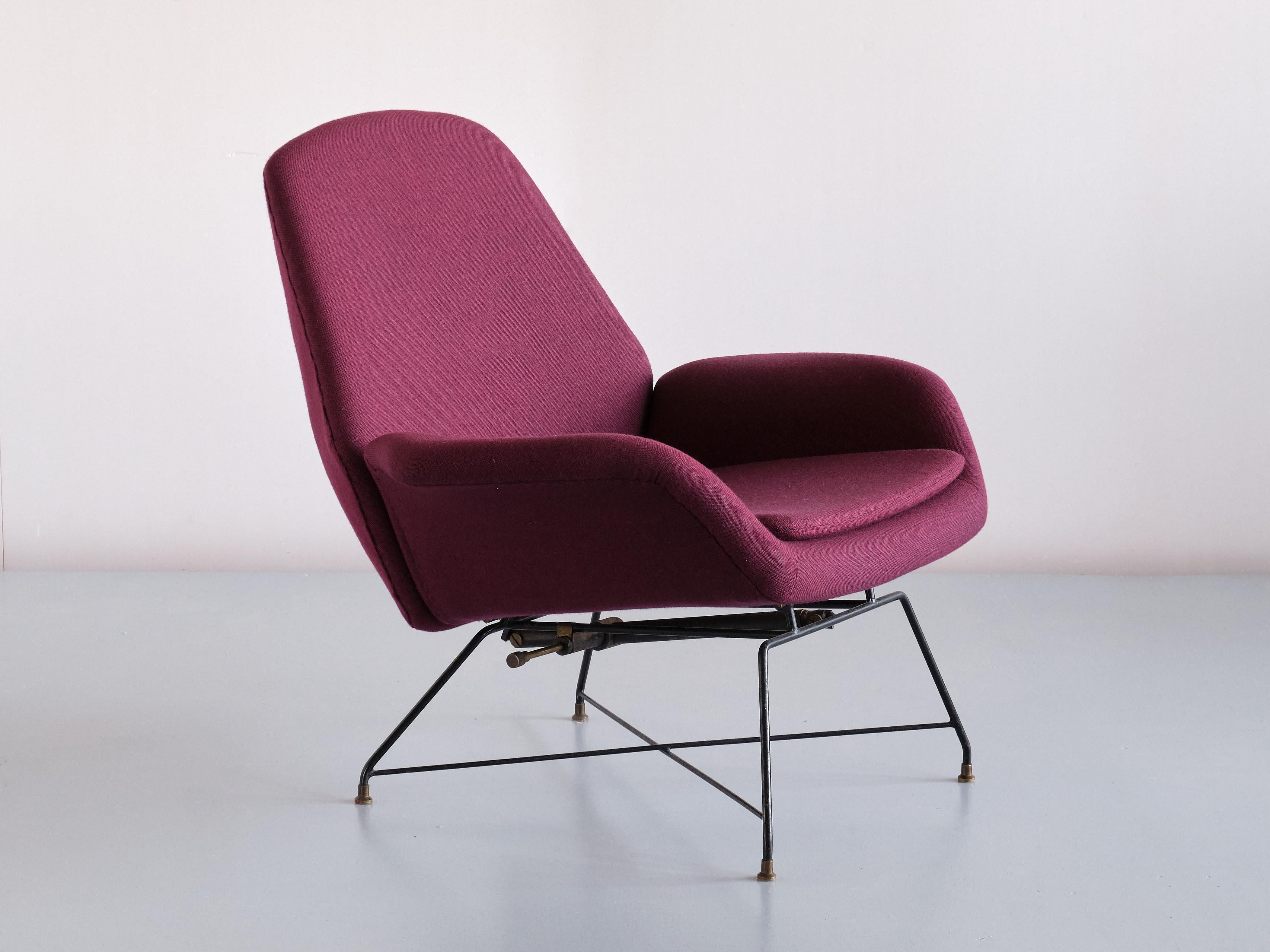 Augusto Bozzi 'Lotus' Adjustable Lounge Chair, Saporiti, Italy, 1960s In Good Condition For Sale In The Hague, NL