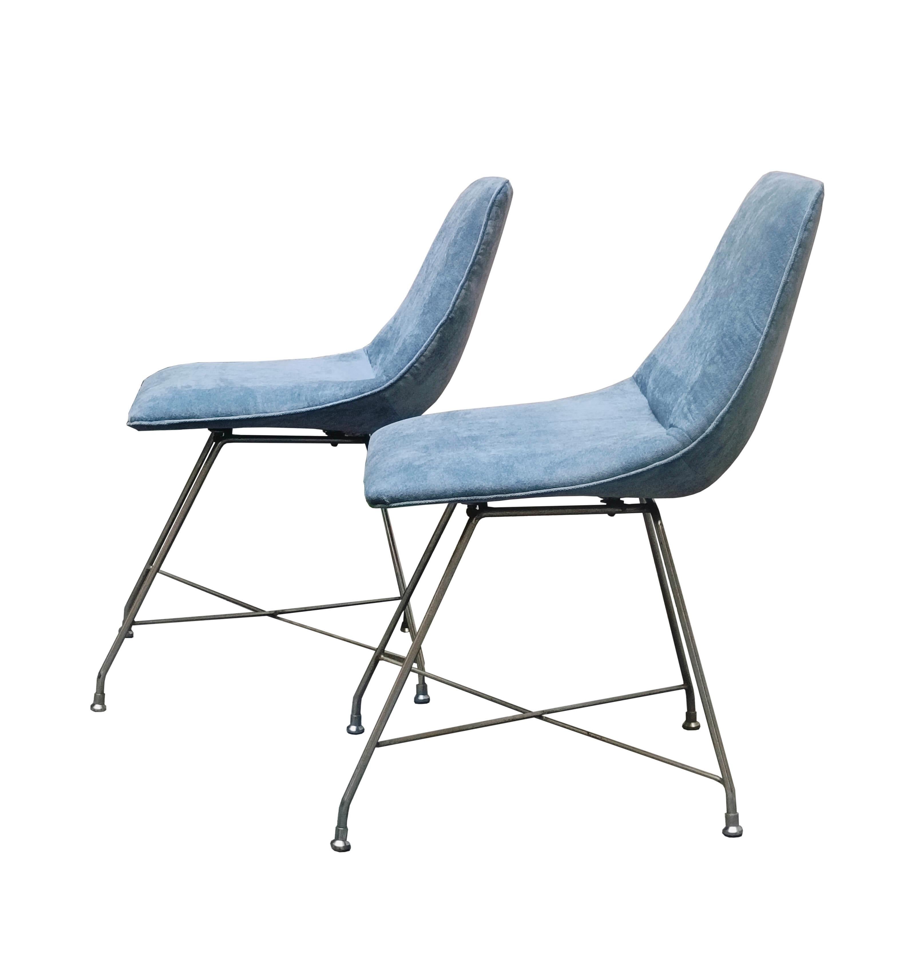 Mid-Century moderno Augusto Bozzi per Fratelli Saporiti Coppia di Sedie 