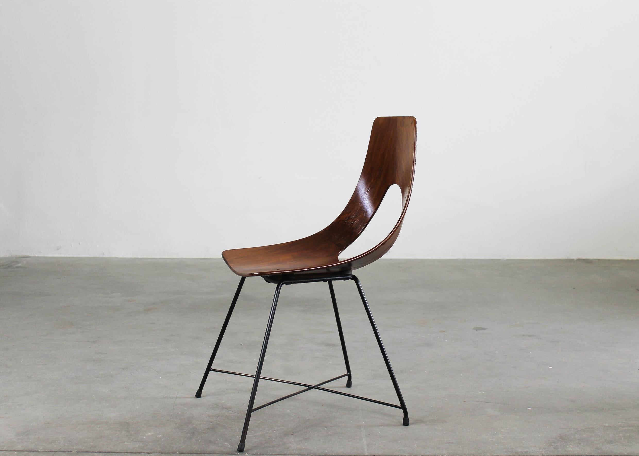 Lacquered Augusto Bozzi Set of Four Ariston Chairs in Plywood and Metal by Saporiti 1950s For Sale