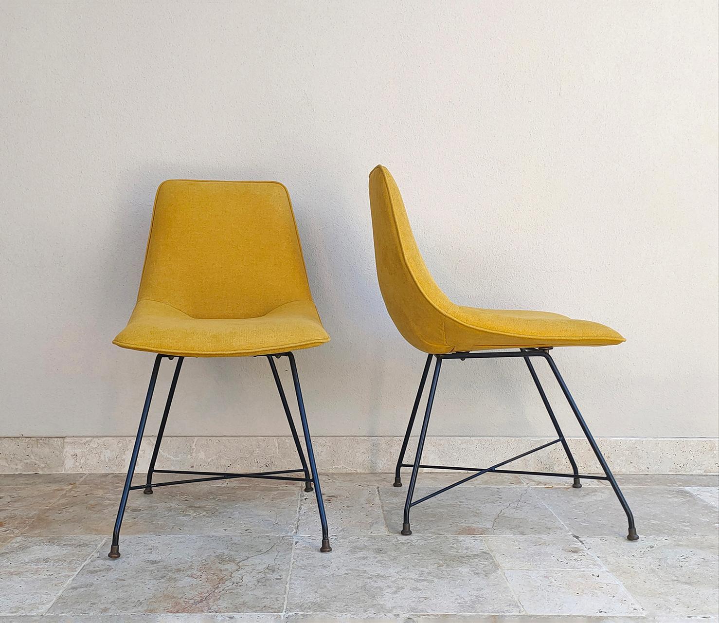 Mid-Century Modern Augusto Bozzi Ensemble de deux chaises Aster par Saporiti 1950s en vente