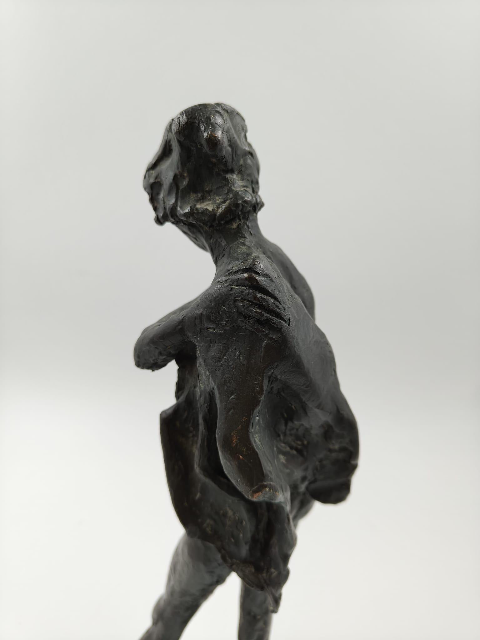 Ragazzo con drappo di Augusto Murer in vendita 10