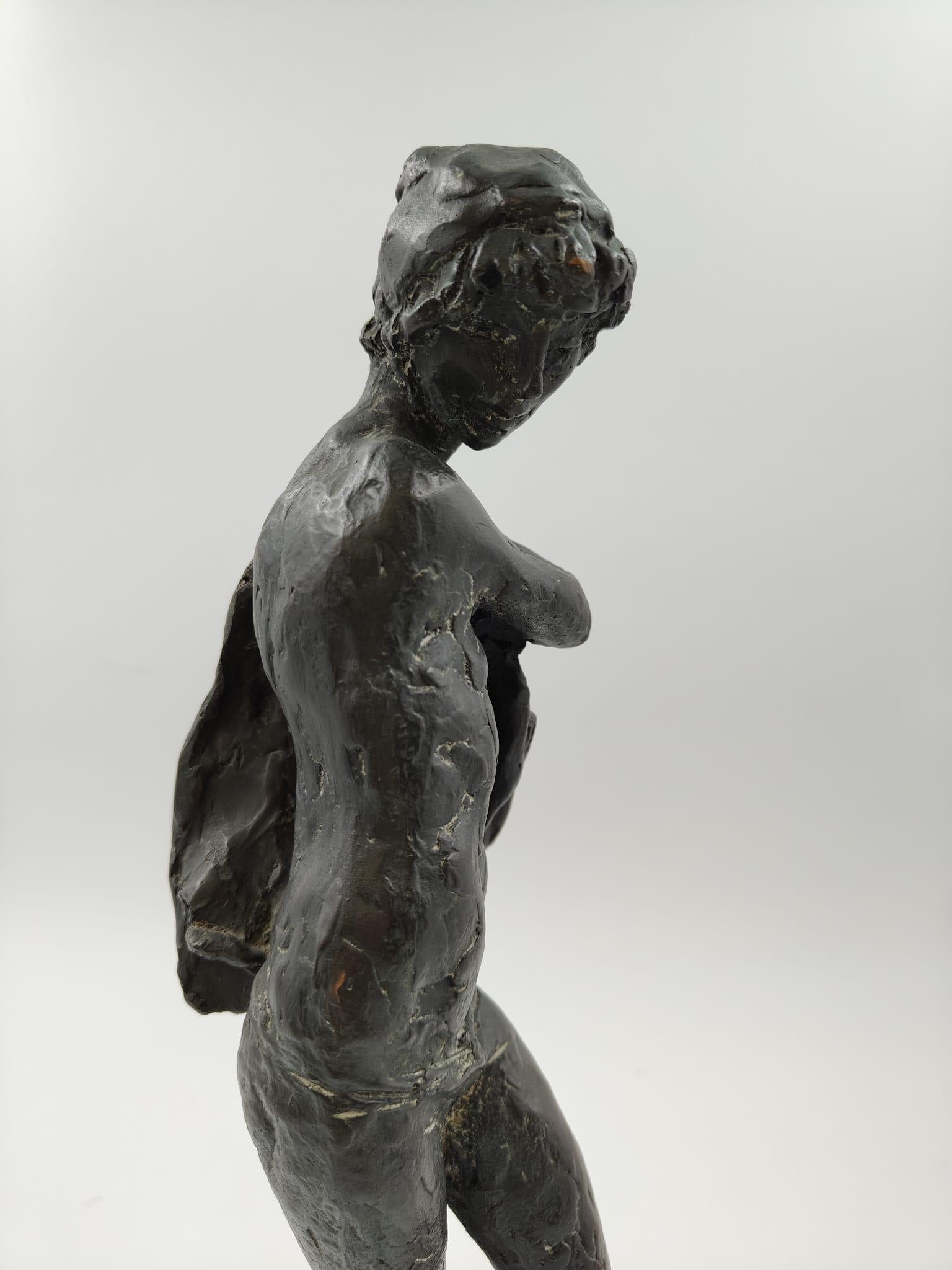 Ragazzo con drappo di Augusto Murer in vendita 7