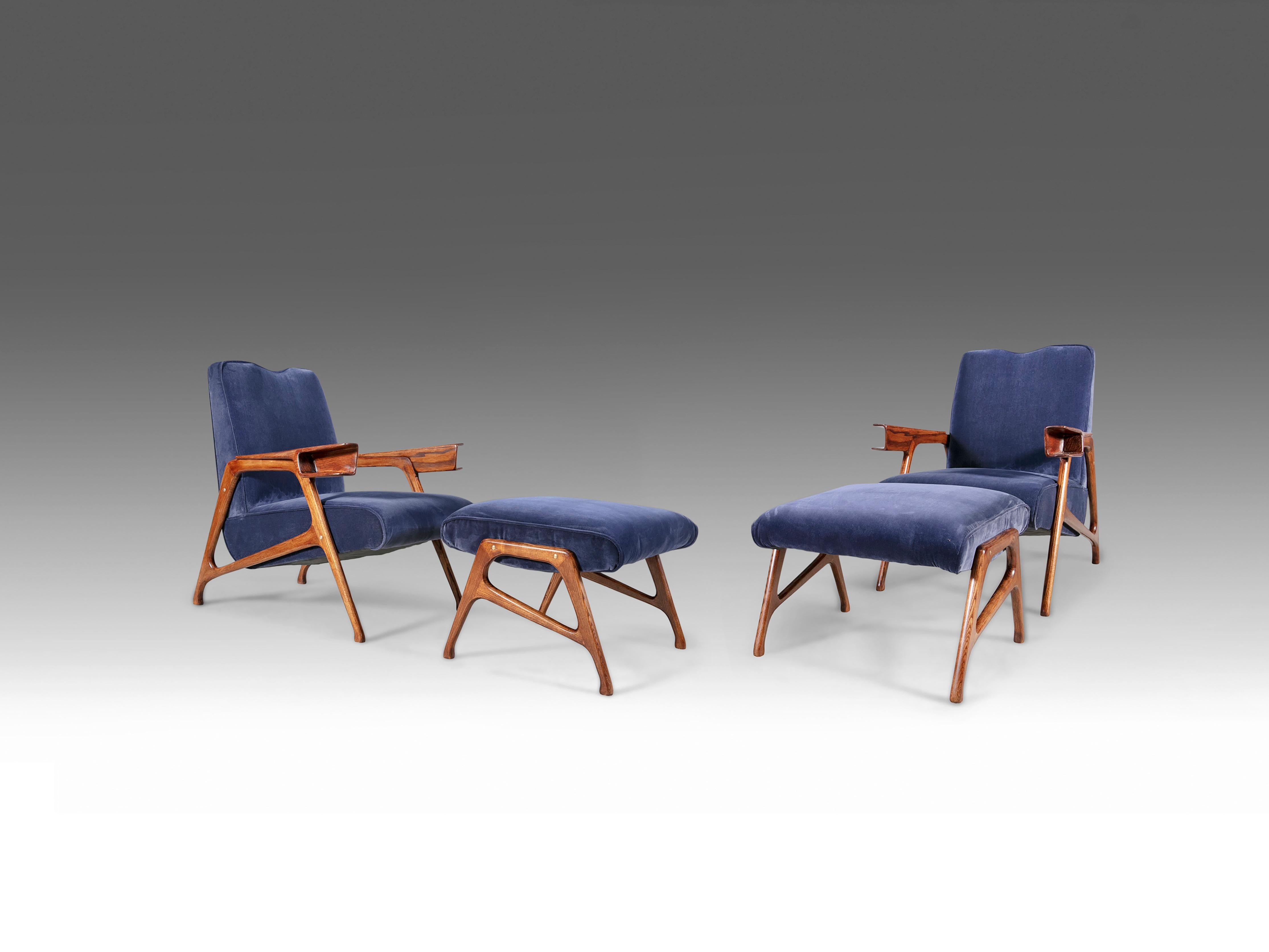 Poltrone con cornice in frassino di Augusto Romano con pouf abbinati Circa 1947,  Italiano. in vendita 2
