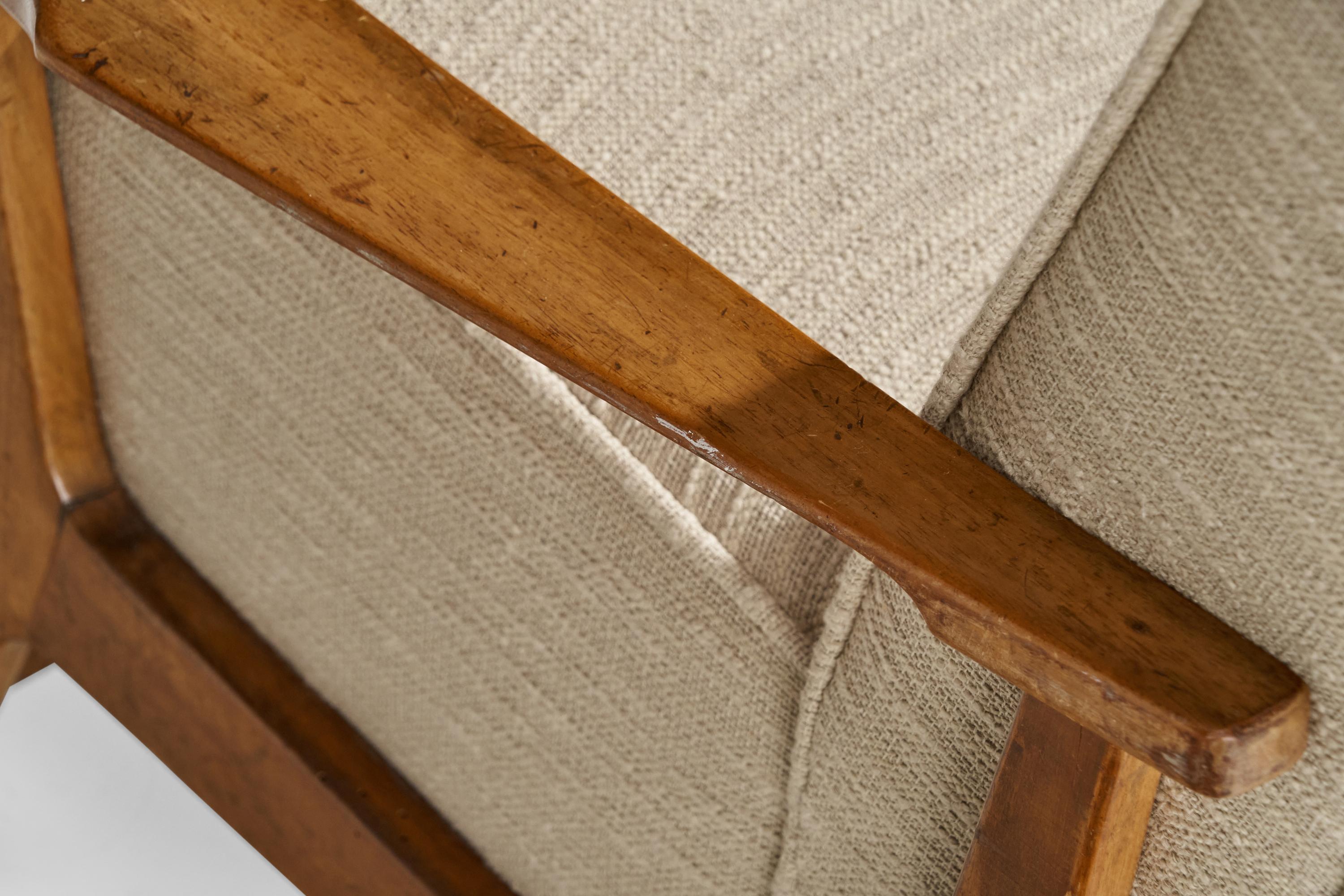 Augusto Romano Attribution, Lounge Chair, Wood, Fabric, Italy, 1950s In Good Condition For Sale In High Point, NC