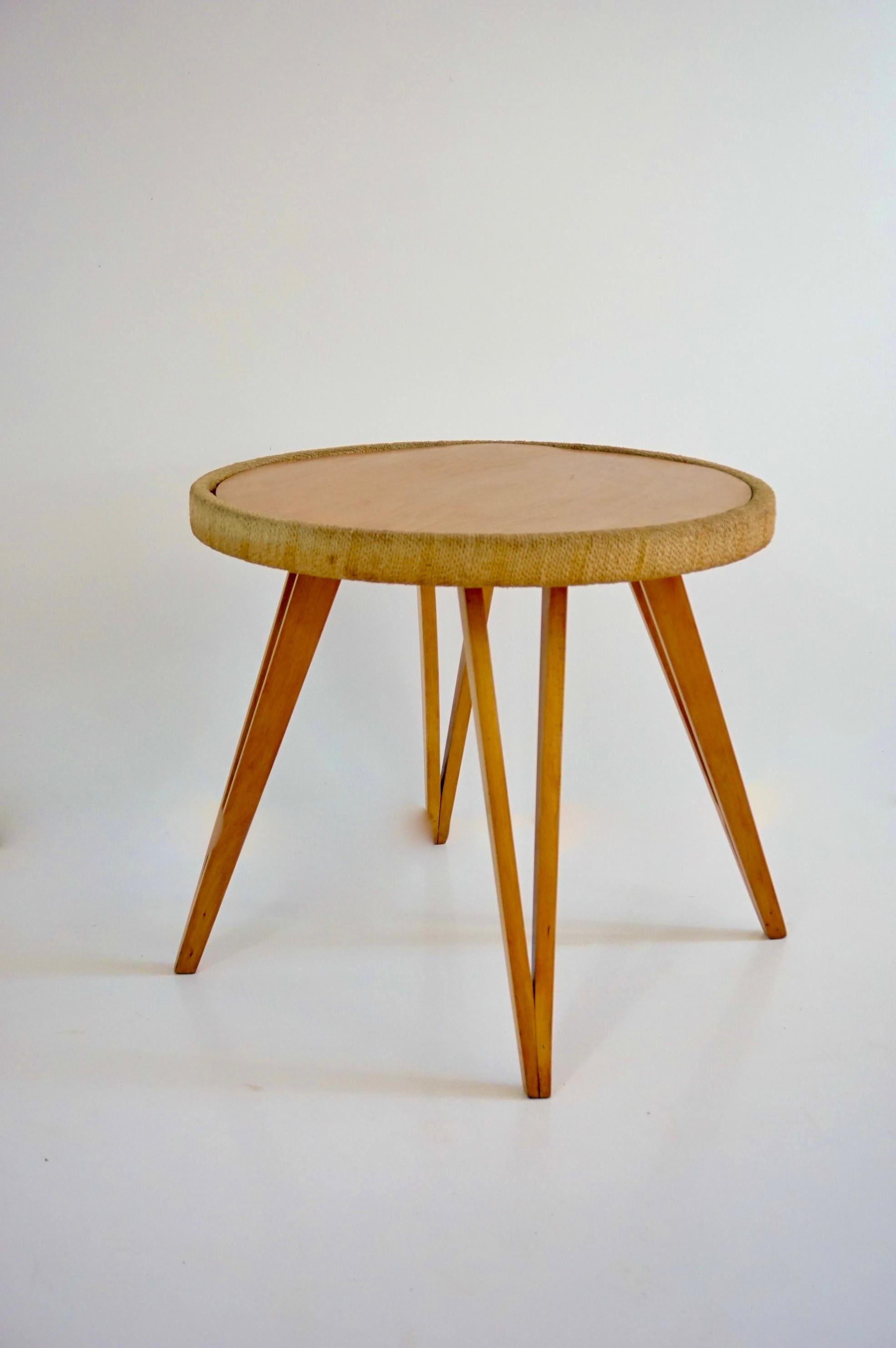 Augusto Romano Rundbuche und Stroh  Couchtisch, 1948 (Moderne der Mitte des Jahrhunderts) im Angebot