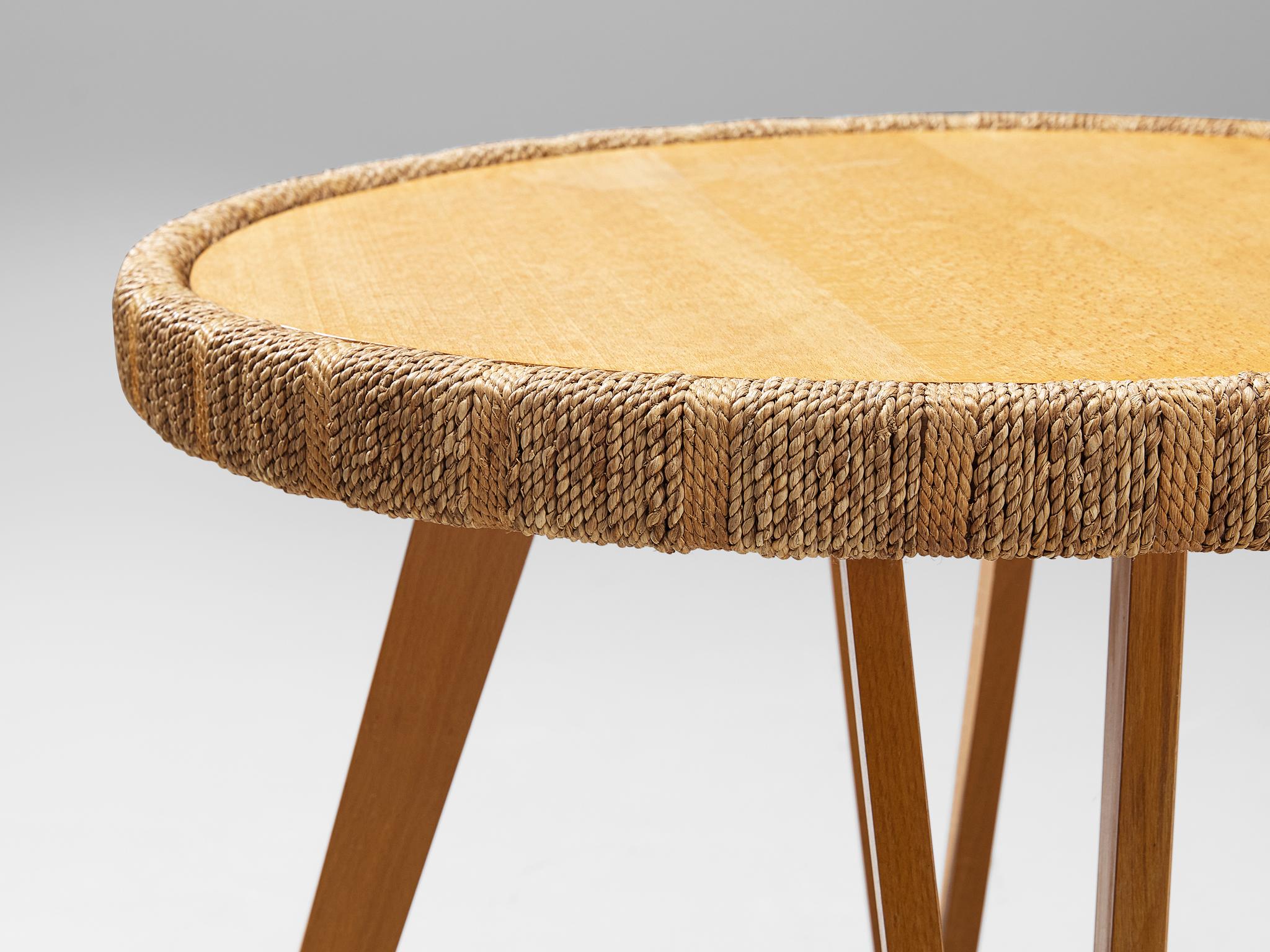 Augusto Romano Side Table in Braided Straw and Blond Wood  In Good Condition For Sale In Waalwijk, NL