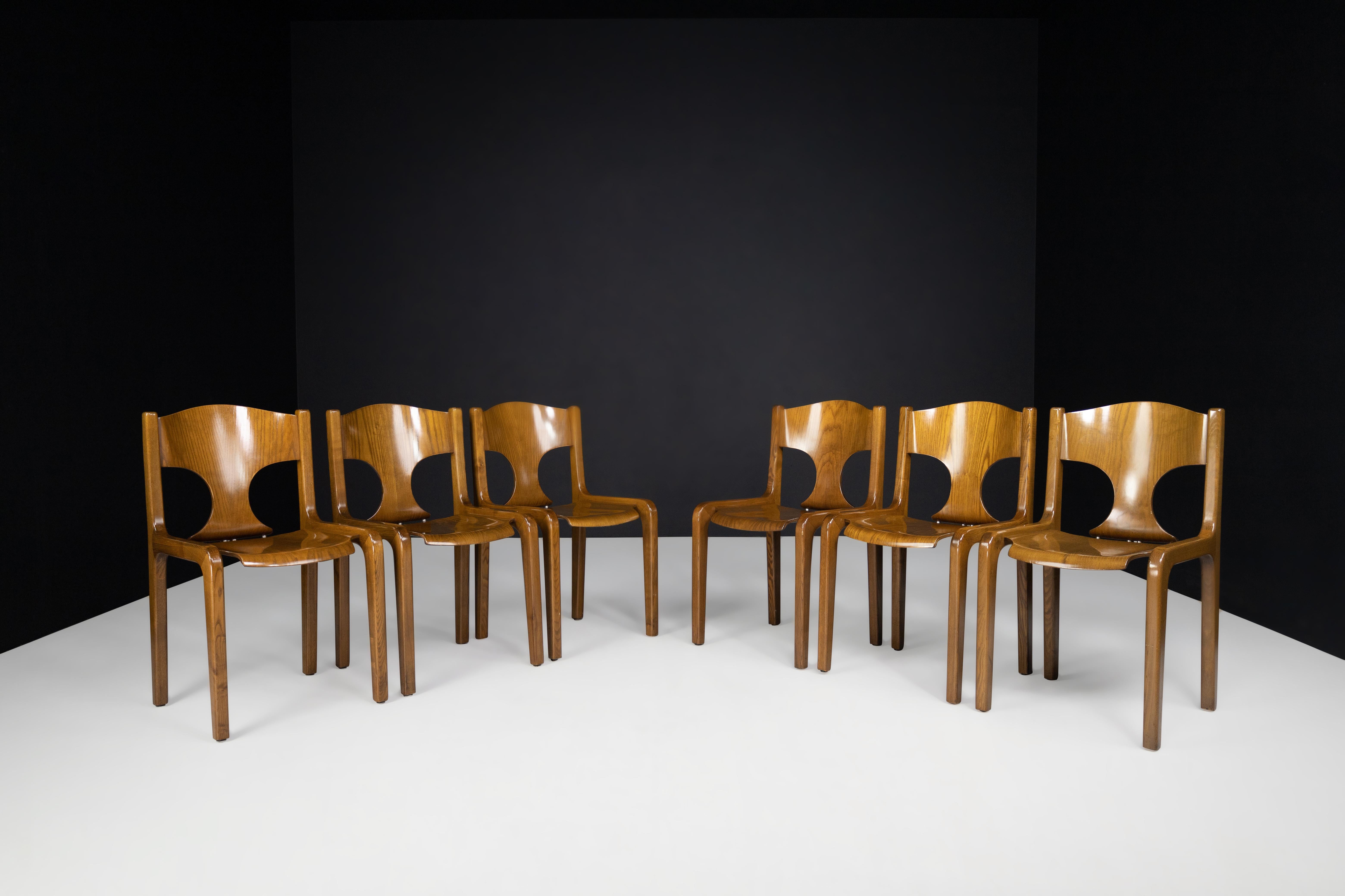 Augusto Savini for Pozzi Dining Room Chairs, Italy 1968.   For Sale 3