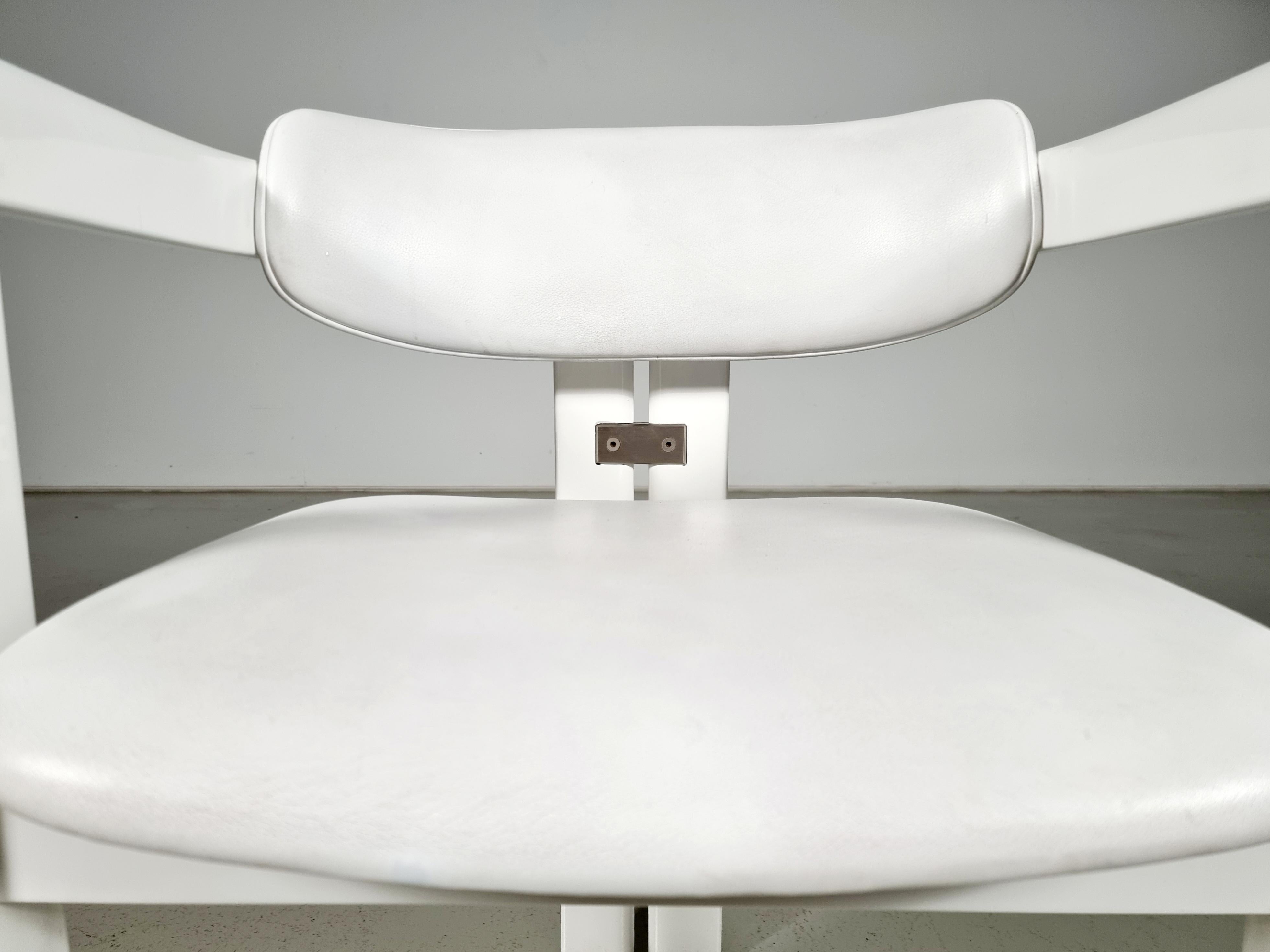 Augusto Savini 'Pamplona' Stuhl, weißes Leder und weiß lackiertes Holz, Pozzi im Angebot 2