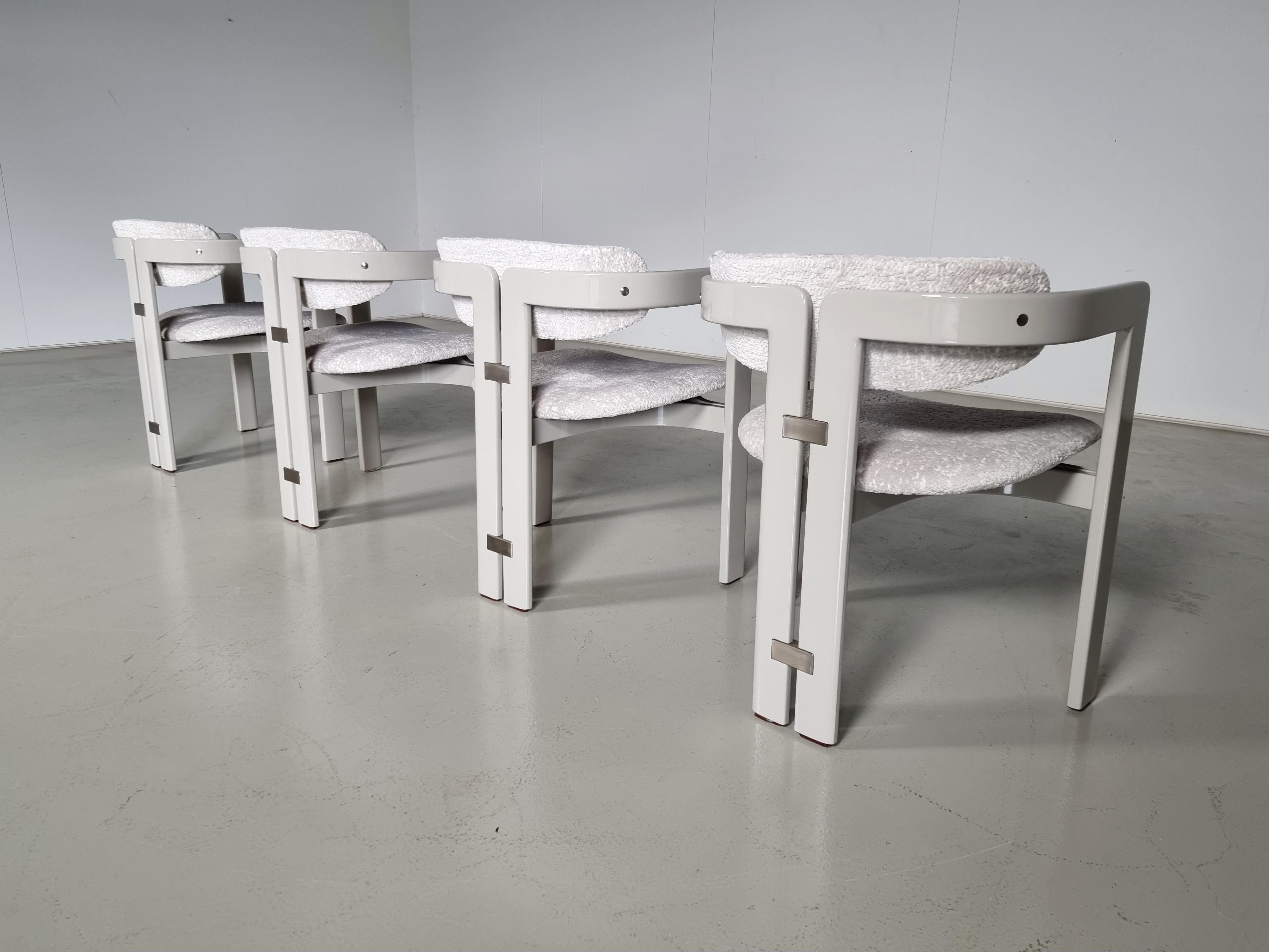 Augusto Savini 'Pamplona' Dining Chairs, boucle and grey lacquered wood, Pozzi In Good Condition In amstelveen, NL