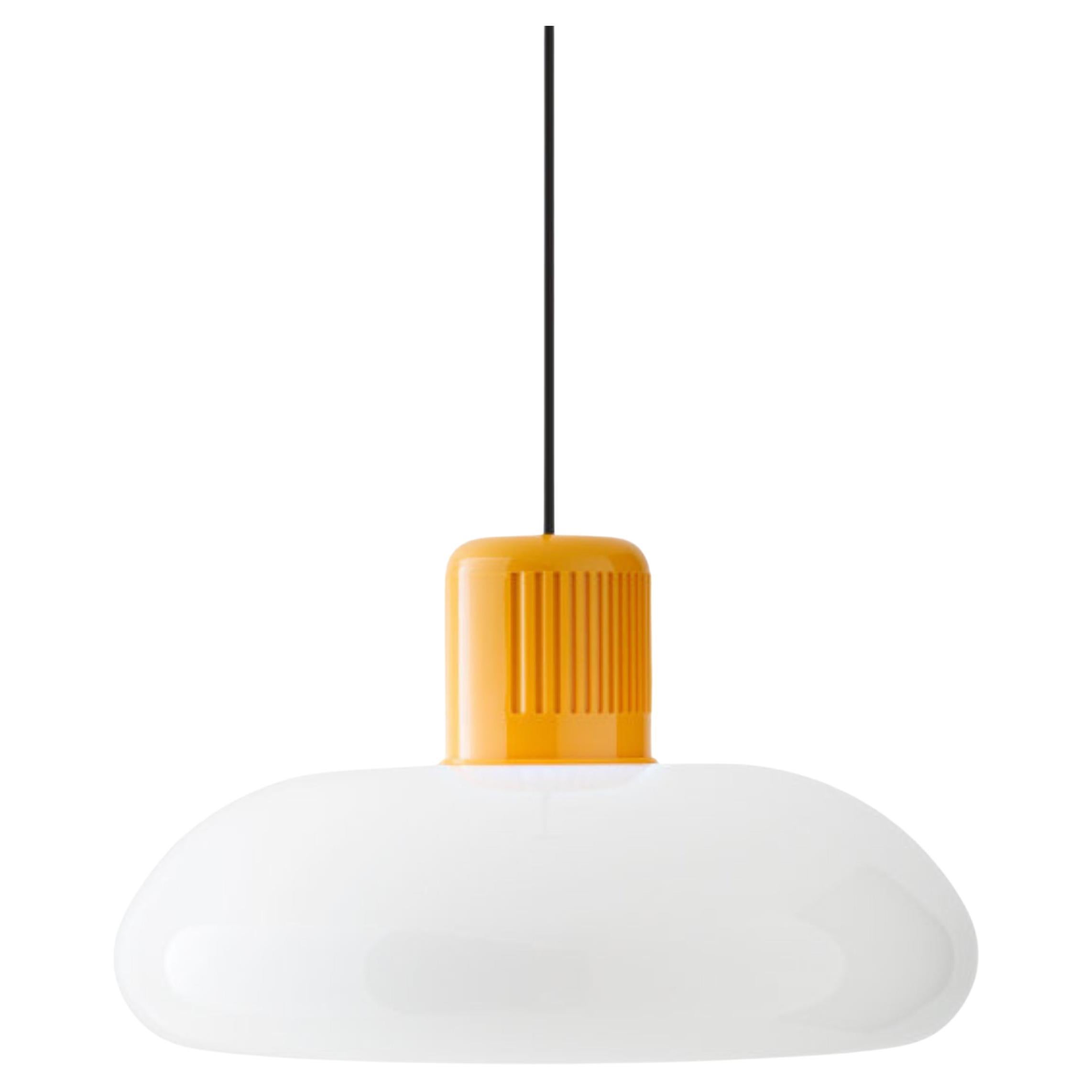 Aulenti and Castiglioni 'Trepiù' White and Black Pendant for Stilnovo

Founded in 1946 in Milan, Stilnovo was one of the most innovative lighting companies in Italy during the Midcentury era, producing iconic pieces by such luminaries as Joe