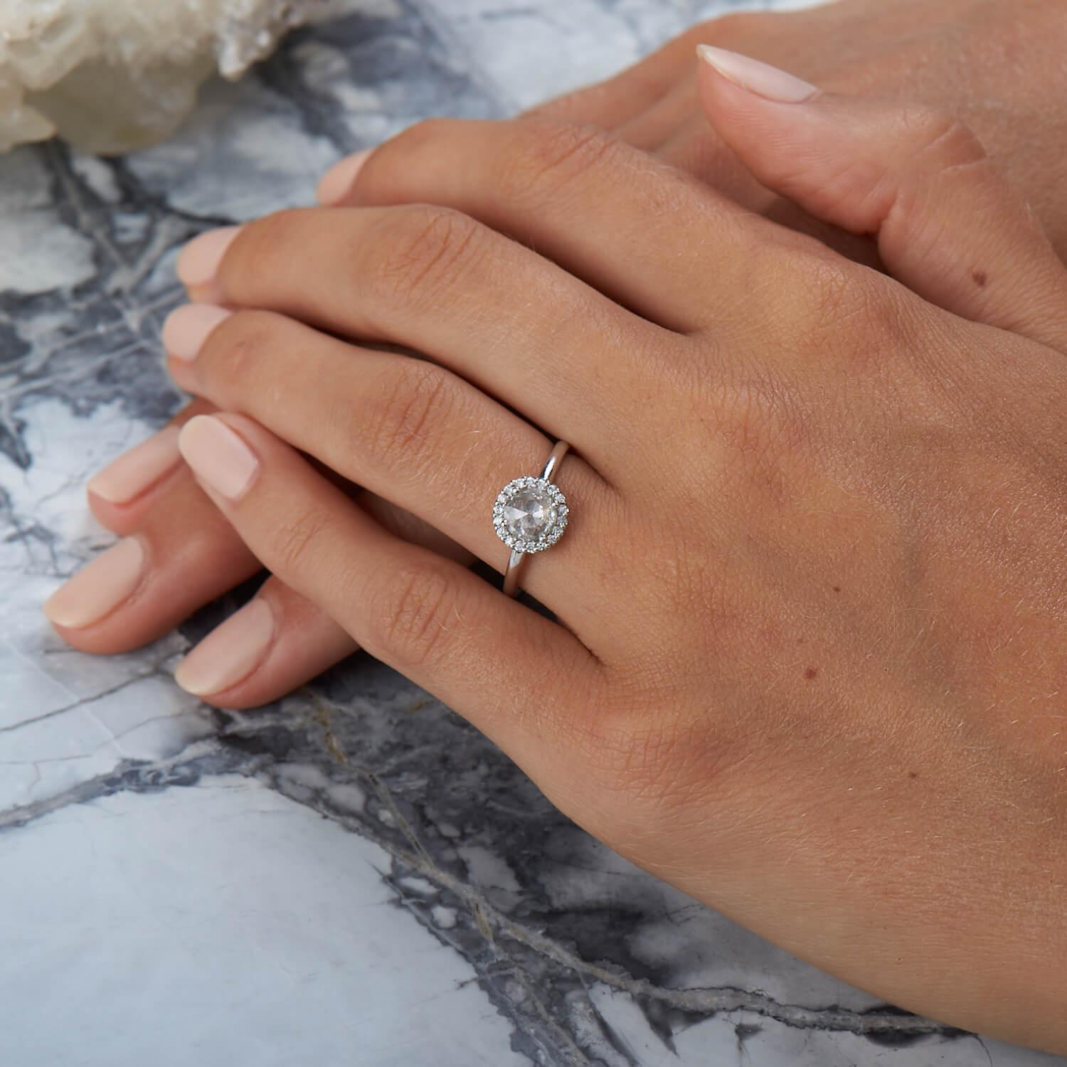 Contemporary Aura 18 Karat White Gold Diamond Engagement Ring For Sale