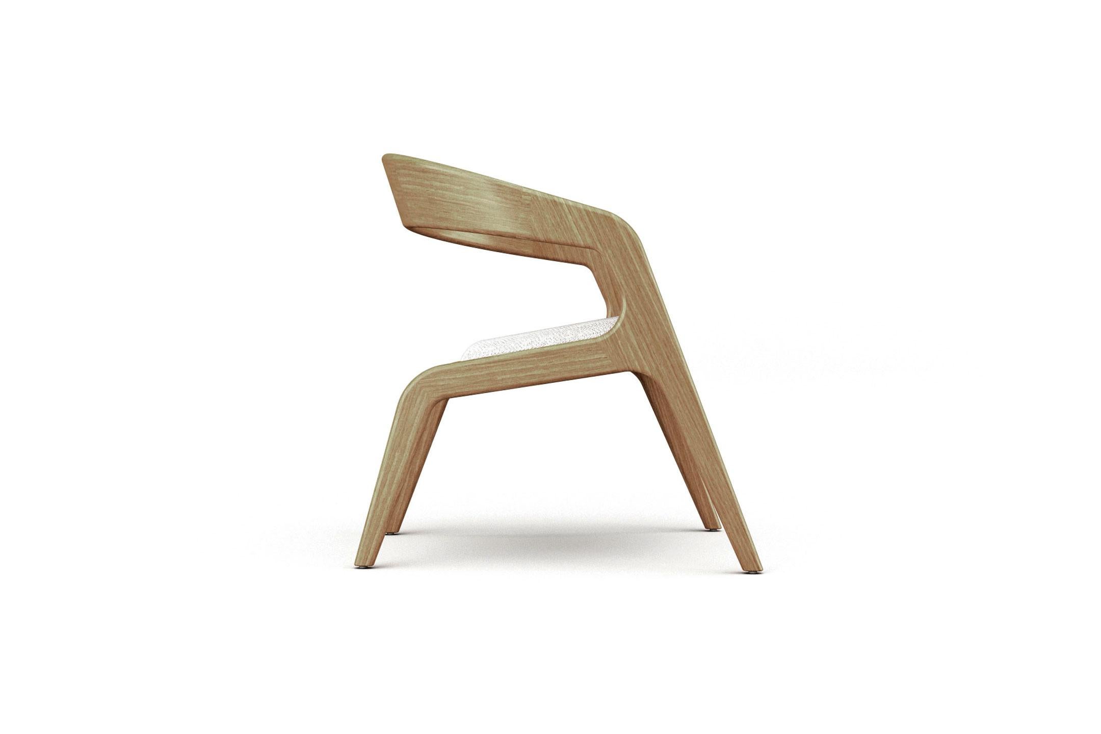 Aura Armchair - Modern and minimalistic oak armchair with upholstered seat In New Condition For Sale In London, GB