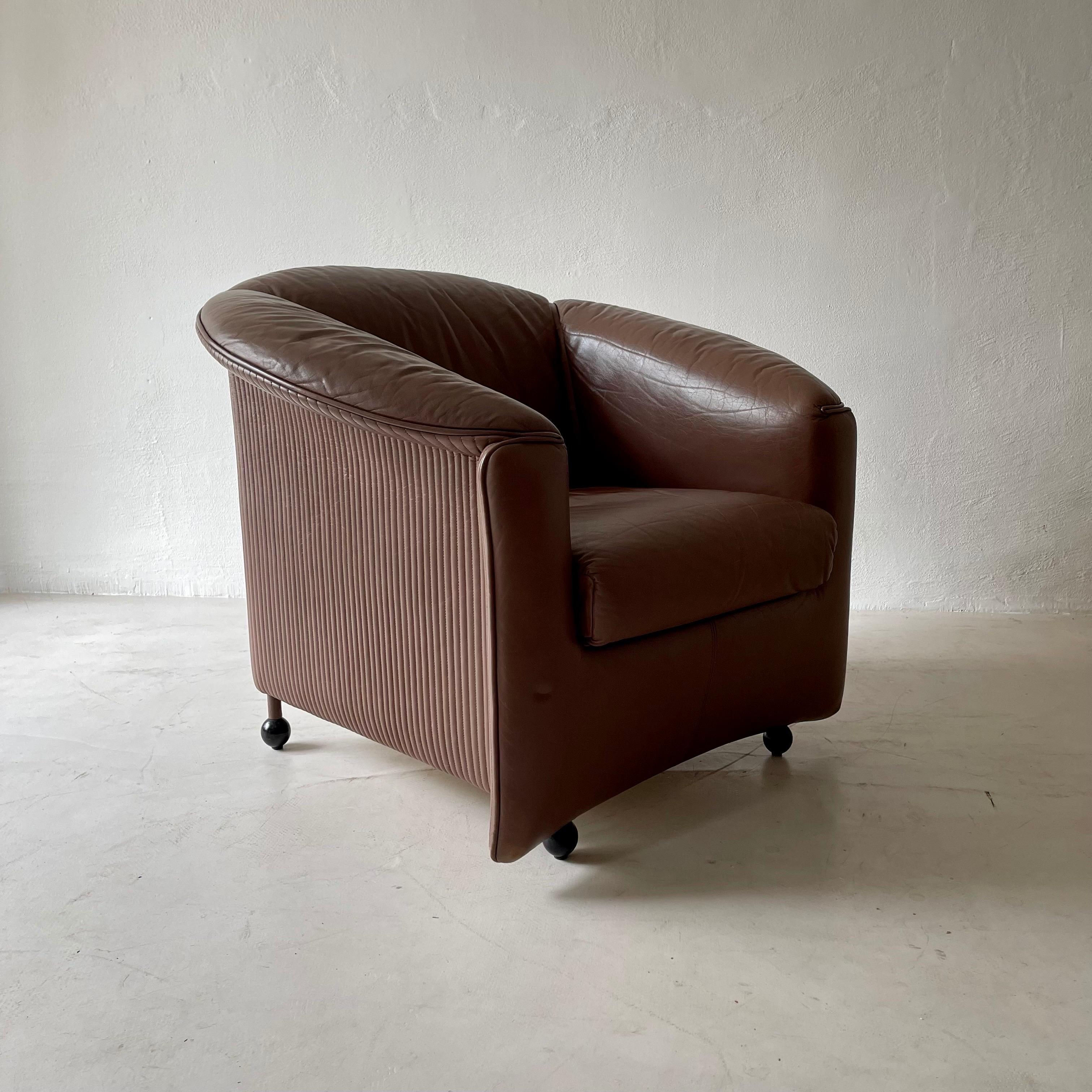 Aura Club Chair by Paolo Piva for Wittmann For Sale 2