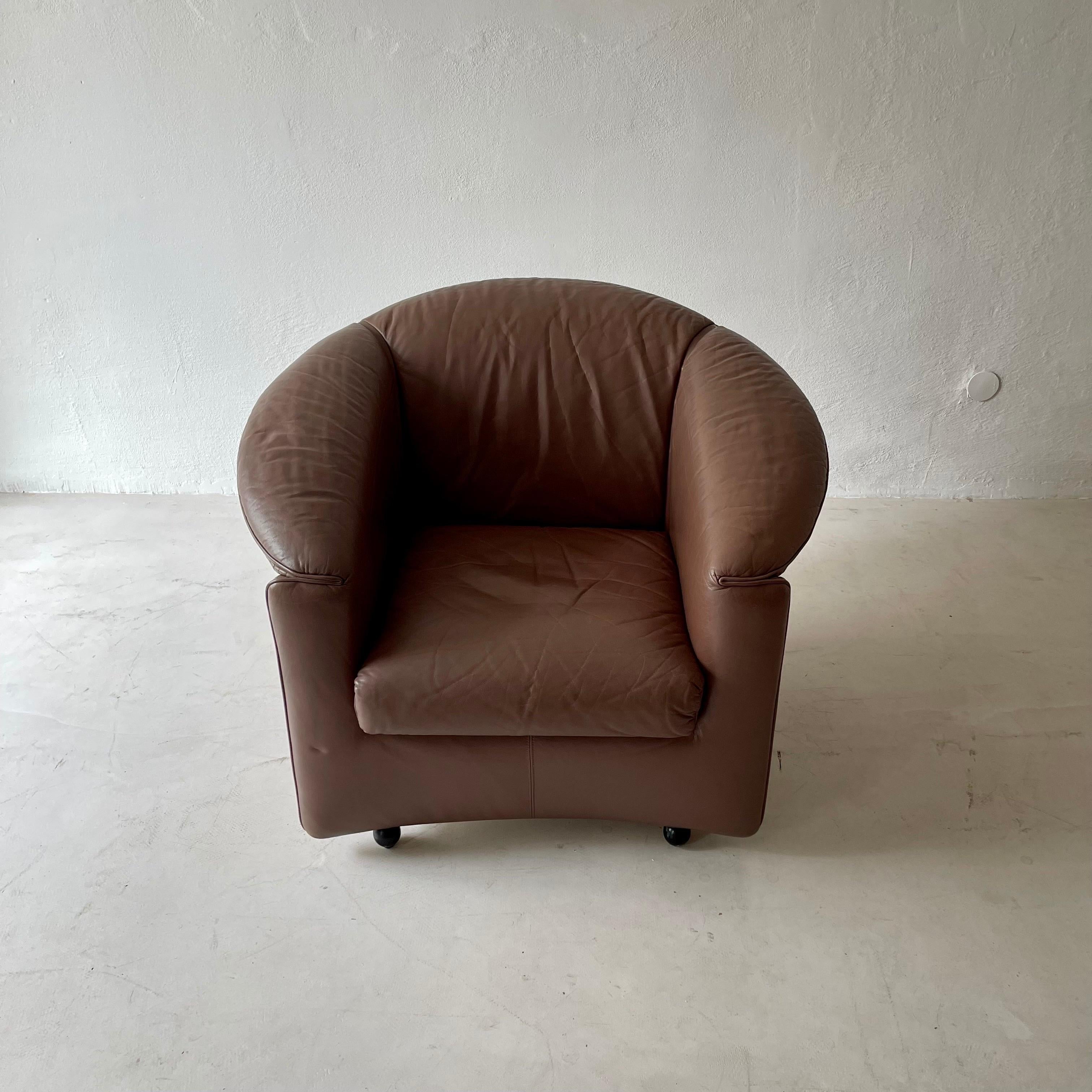 Aura Club Chair by Paolo Piva for Wittmann For Sale 4