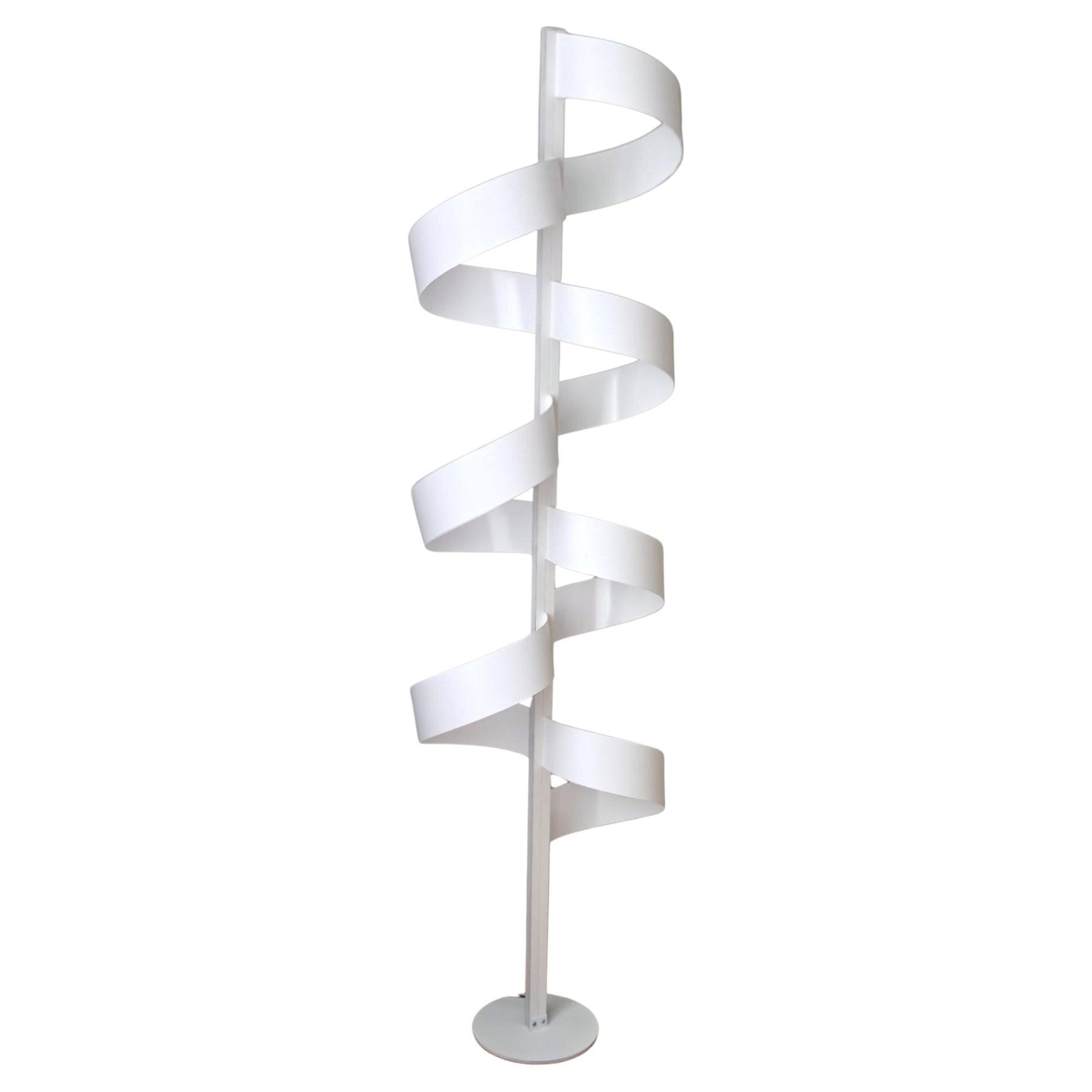 Lampadaire Aura n°1  de 30 Fait à la main Edition limitée LED Spiral Light en aluminium en vente