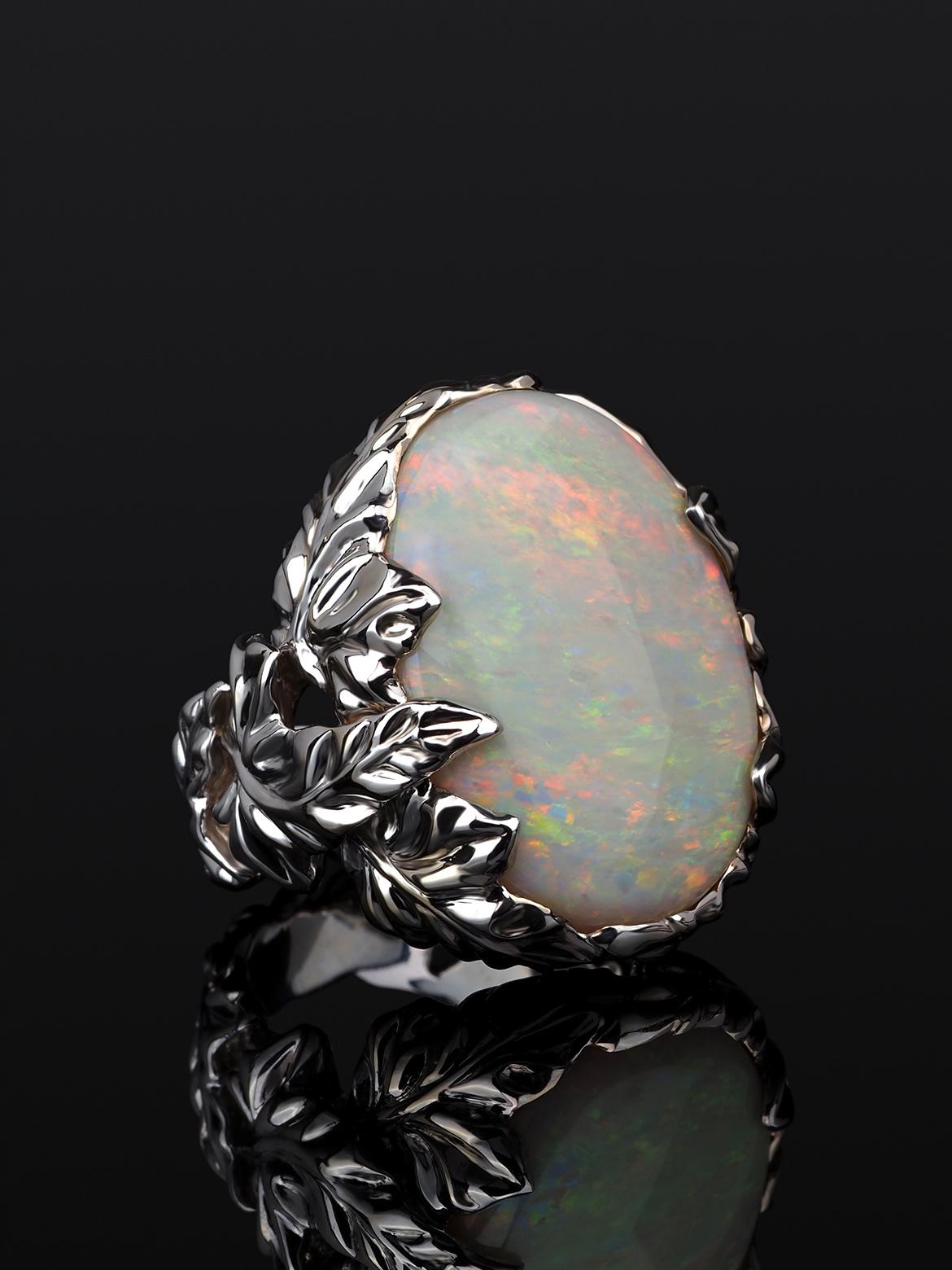Contemporain Aura Opal White Gold Ring Australian Fine Sunset Gemstone Alexey Gabilo en vente