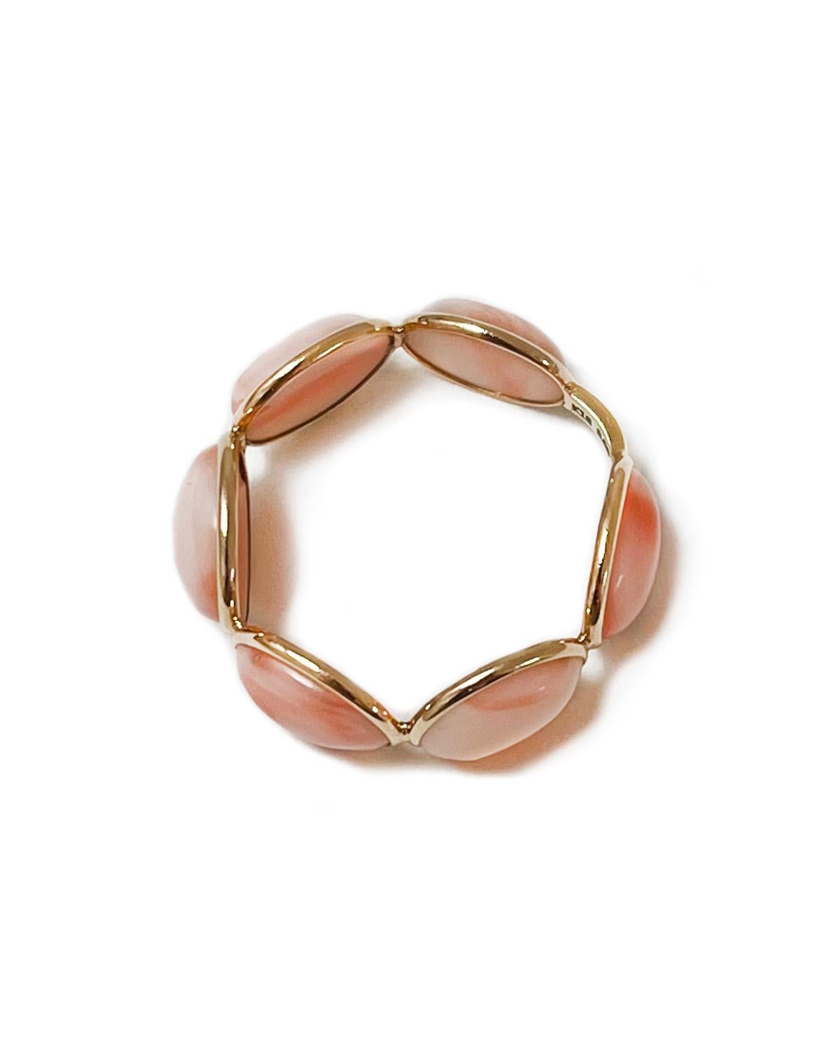 Contemporary Aura Ring in Coral and 18k Yellow Gold For Sale