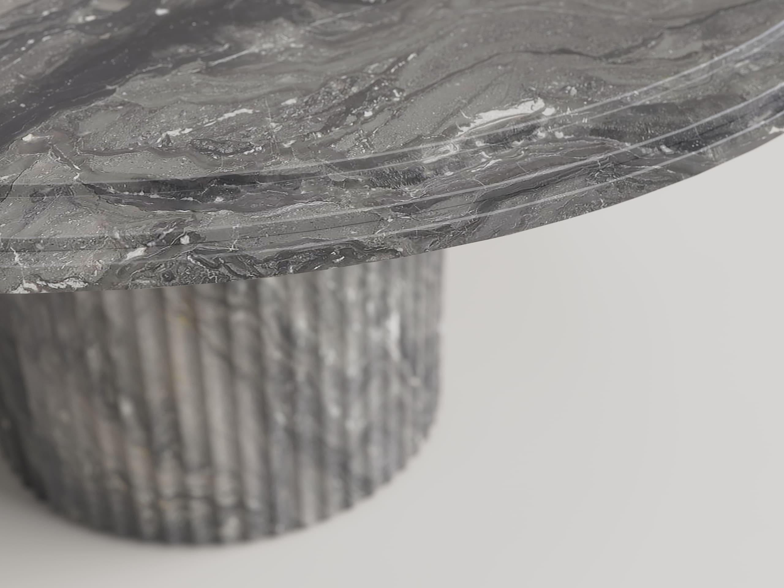 Aura -  Mesa de comedor clásica redonda de mármol Arabescato Grigio Orobico en Nuevo estado para la venta en Cologna Veneta, IT