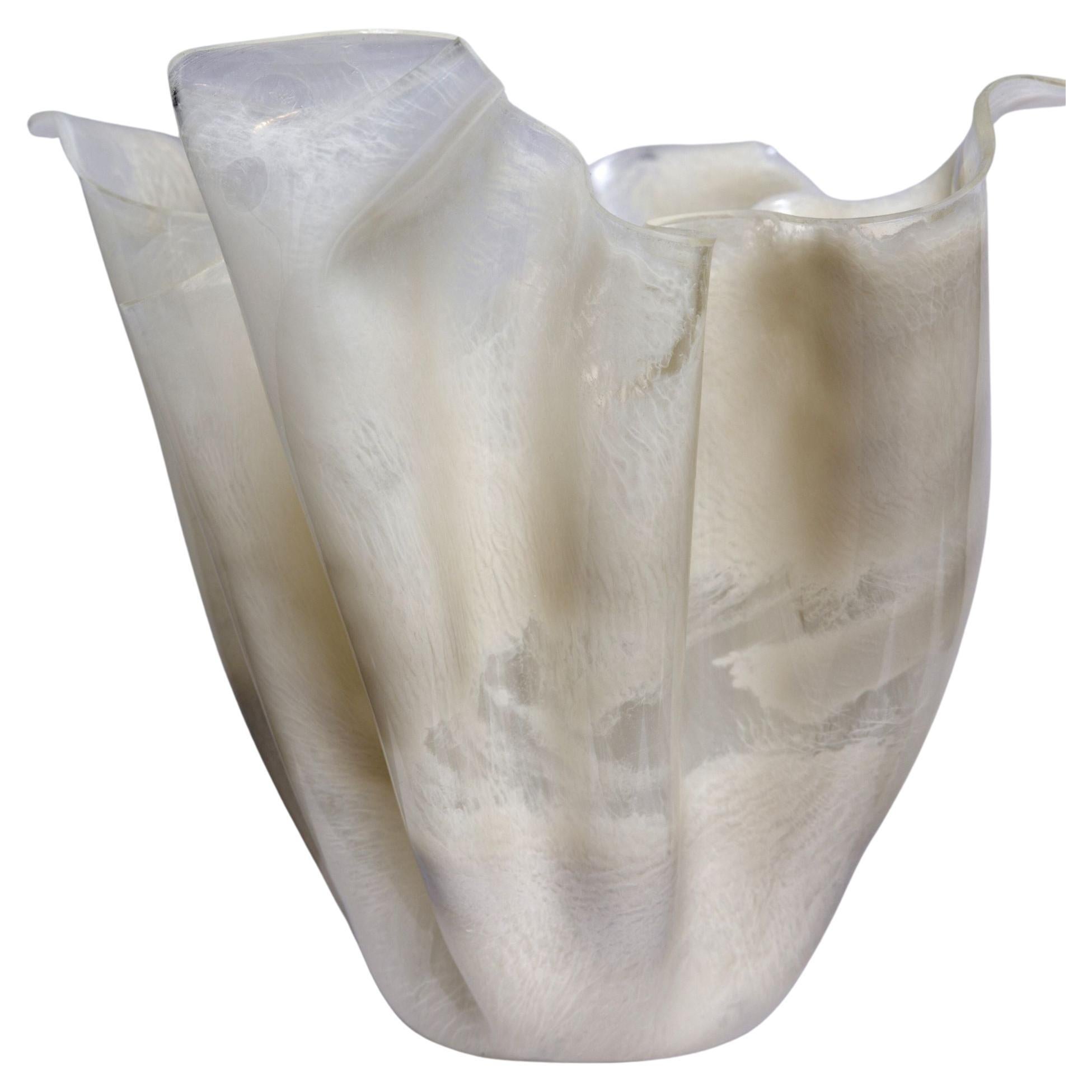 Aura Sculpture in Bio-Based Resin by Waves.STUDIO