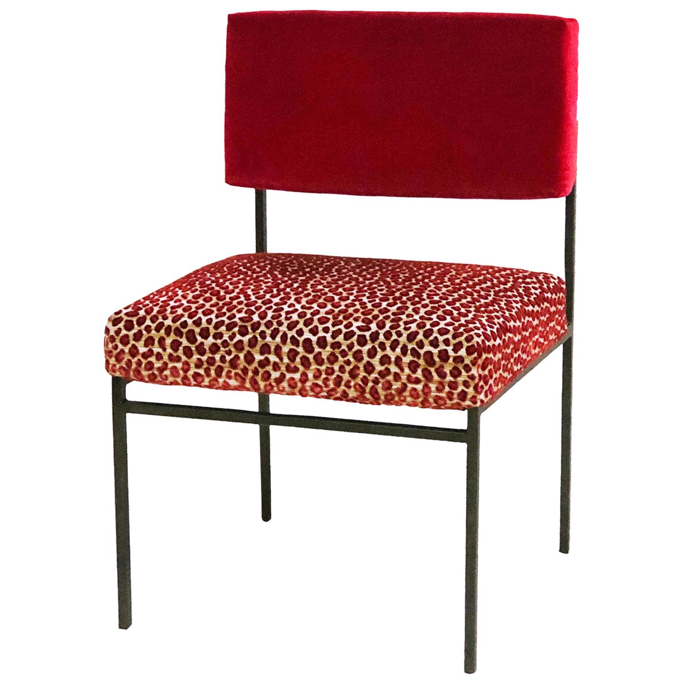 Chaise en velours rouge Aurea de CtrlZak et Davide Barzaghi en vente