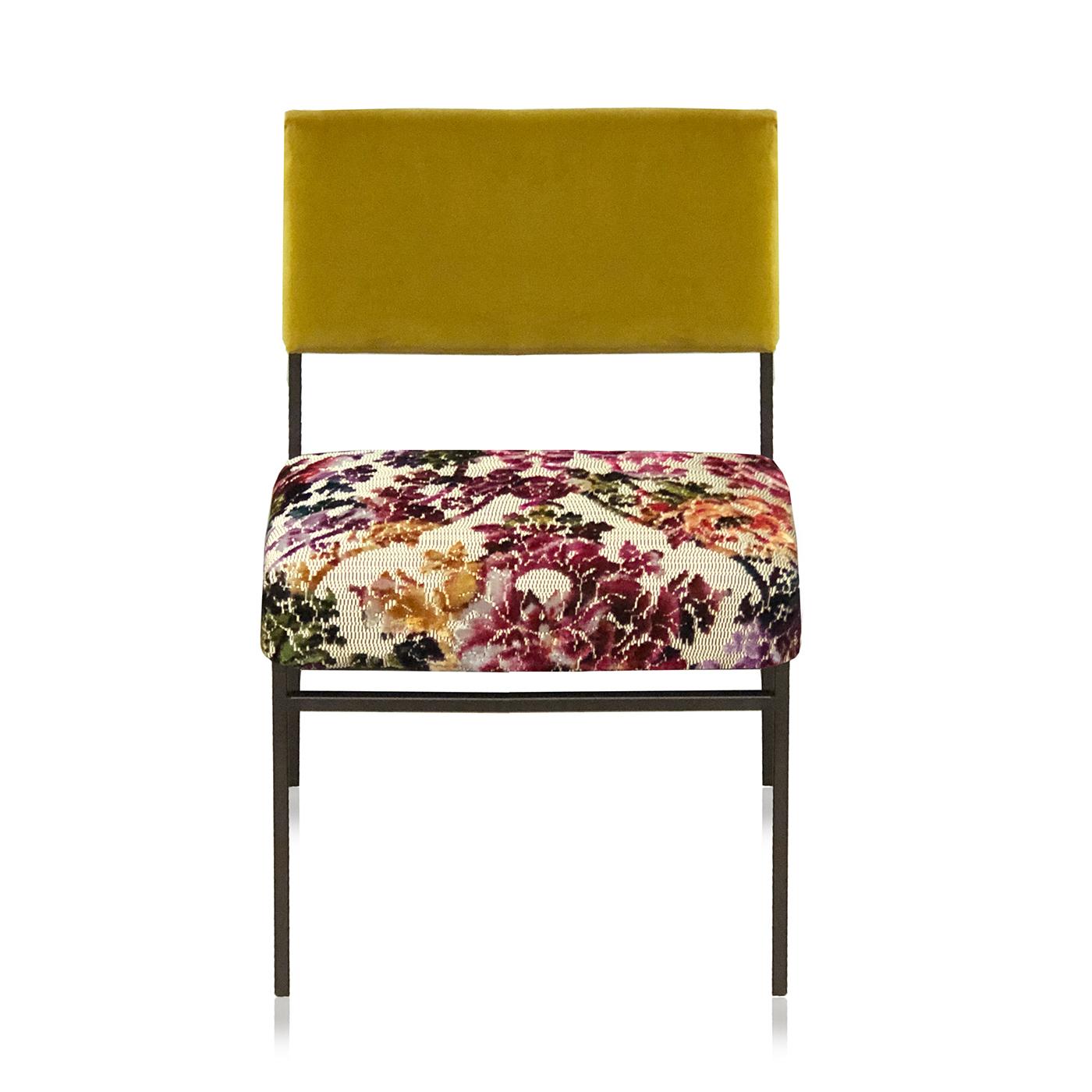 Featuring a brushed iron frame complemented by a padded seat and back with a chic cover in cotton velvet, the Aurea Yellow Velvet Chair by CtrlZak and Davide Barzaghi is perfect for relaxing into a great conversation. Offering a 50s retro appeal,