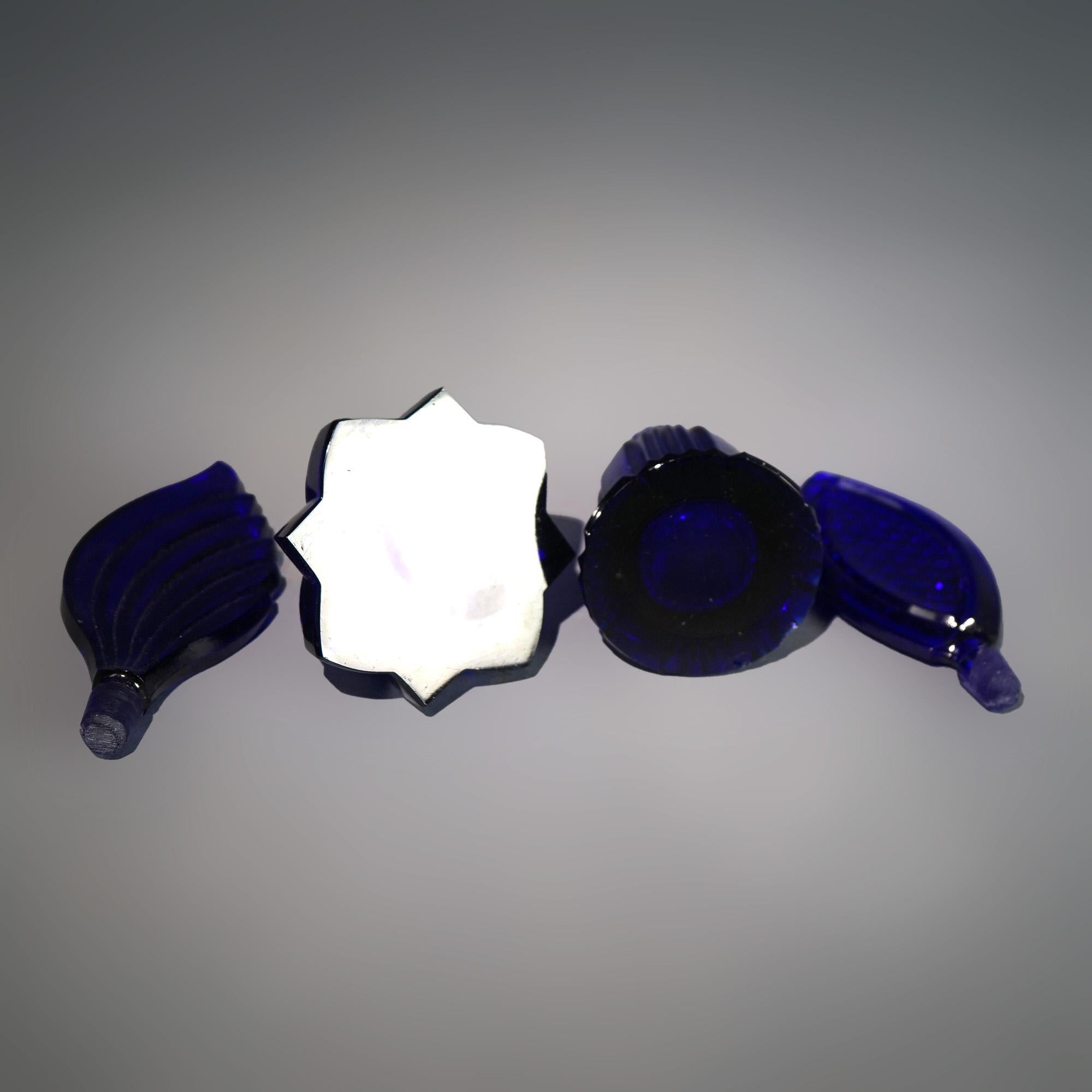 Verre Aurel Art Déco Bouteilles de parfum en verre bleu cobalt avec bouchons C1930 en vente