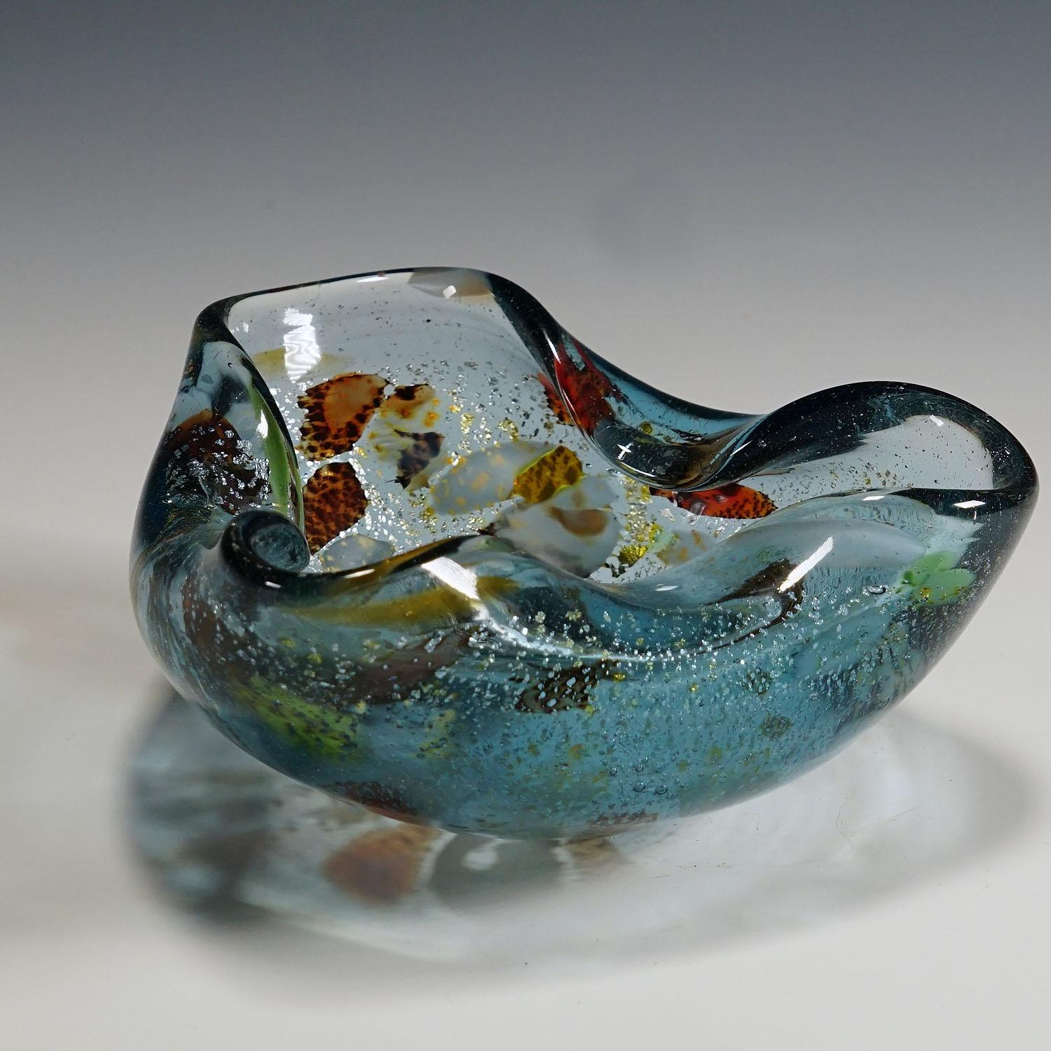 Mid-Century Modern Aureliano Toso 'Attributed' Murano Art Glass Bowl, 1950s For Sale