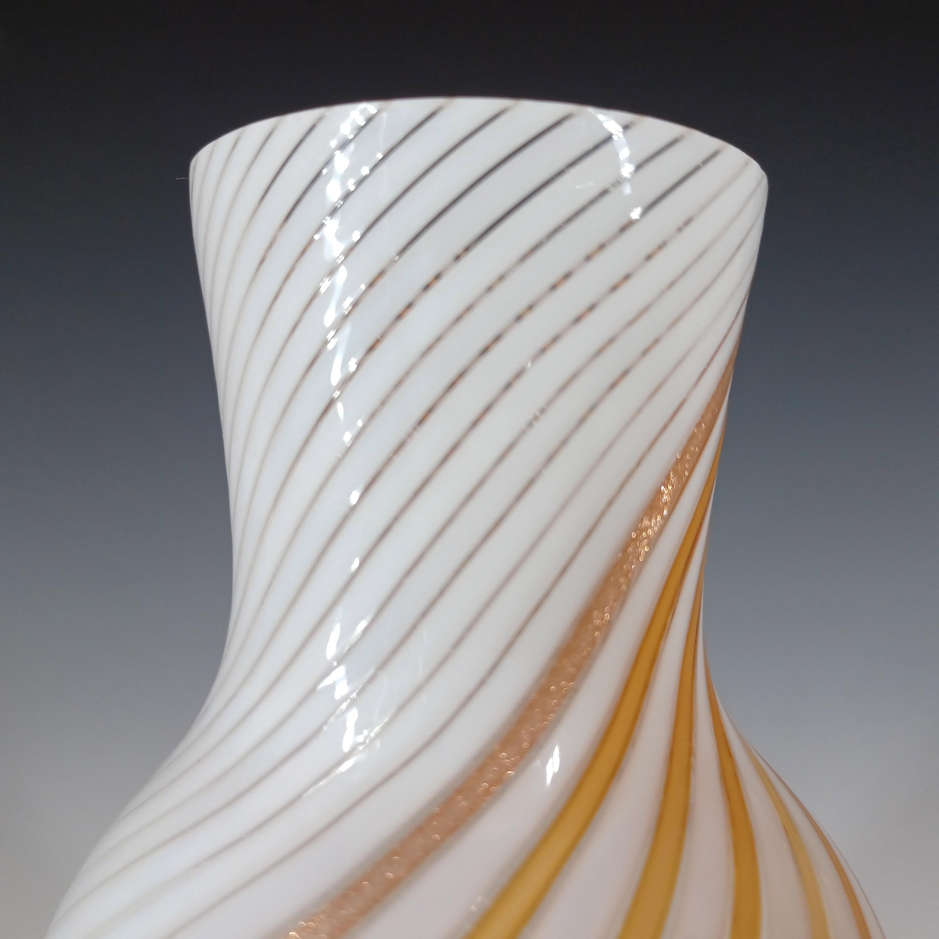 Aureliano Toso / Dino Martens Mezza Filigrana Orangefarbene Glasvase im Zustand „Gut“ im Angebot in Bolton, GB