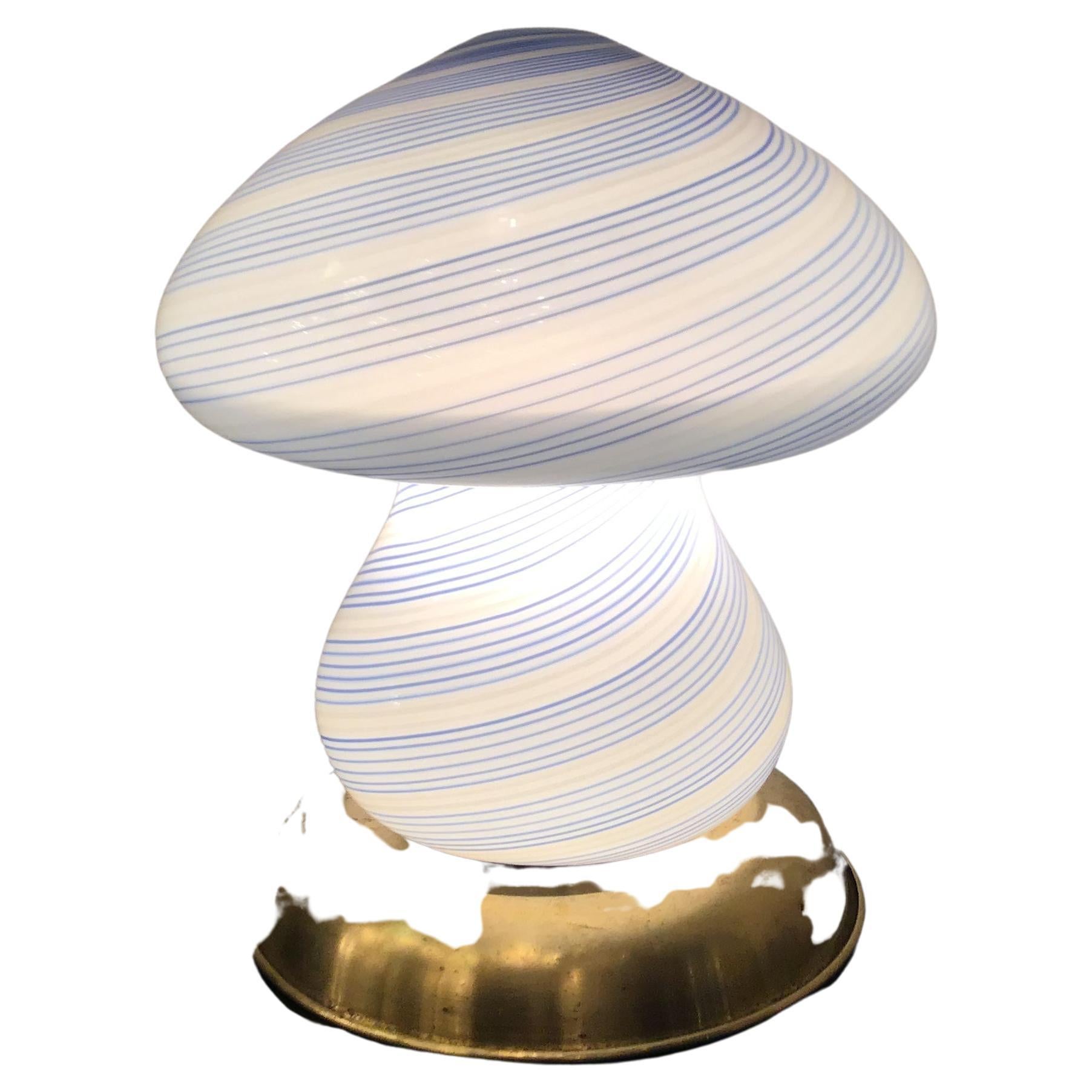 Aureliano Toso “Dino Martens” Mezza Filigrana Table Lamp Brass Murano Glass 1960 For Sale