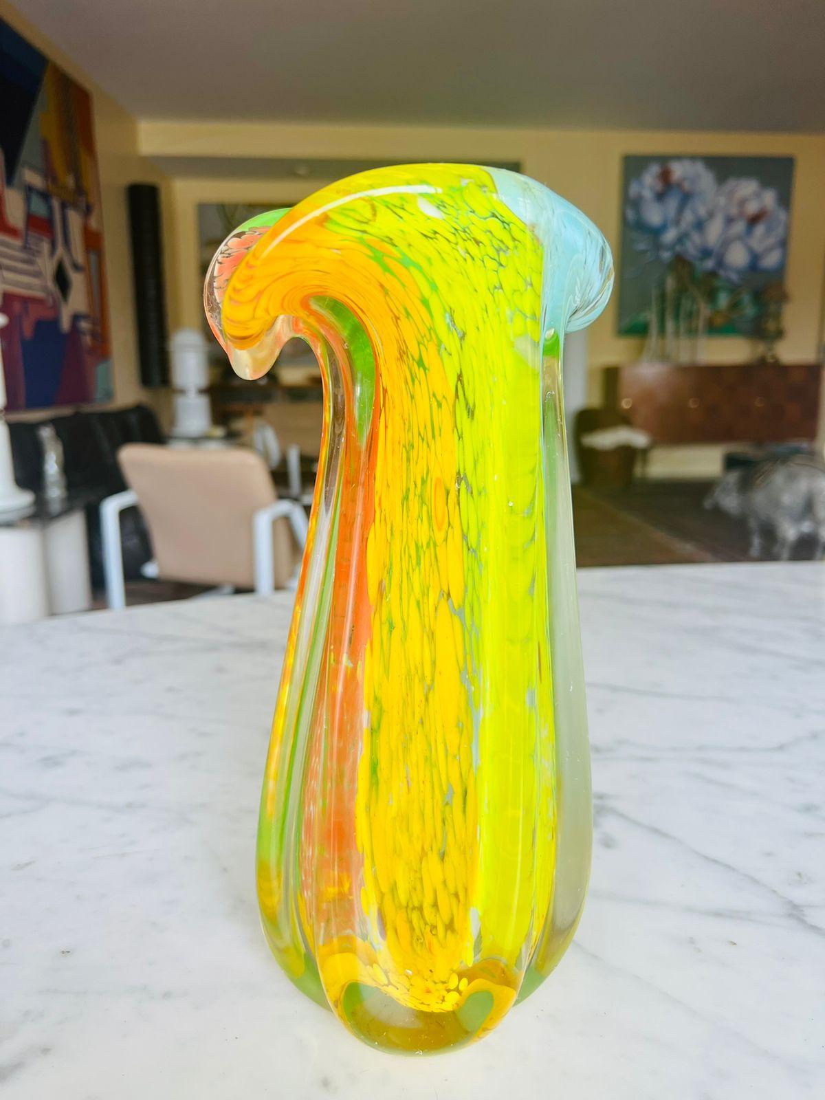 Mid-Century Modern Vase en verre Murano multicolore circa 1950 d'Aureliano Toso. en vente