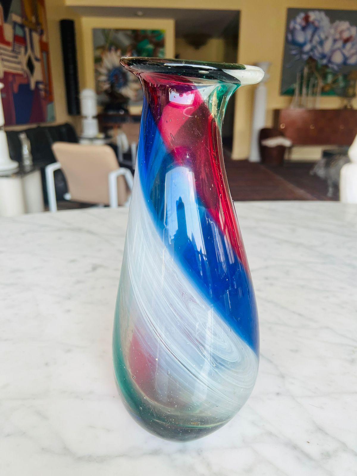 Autre Vase en verre Murano multicolore circa 1950 d'Aureliano Toso. en vente