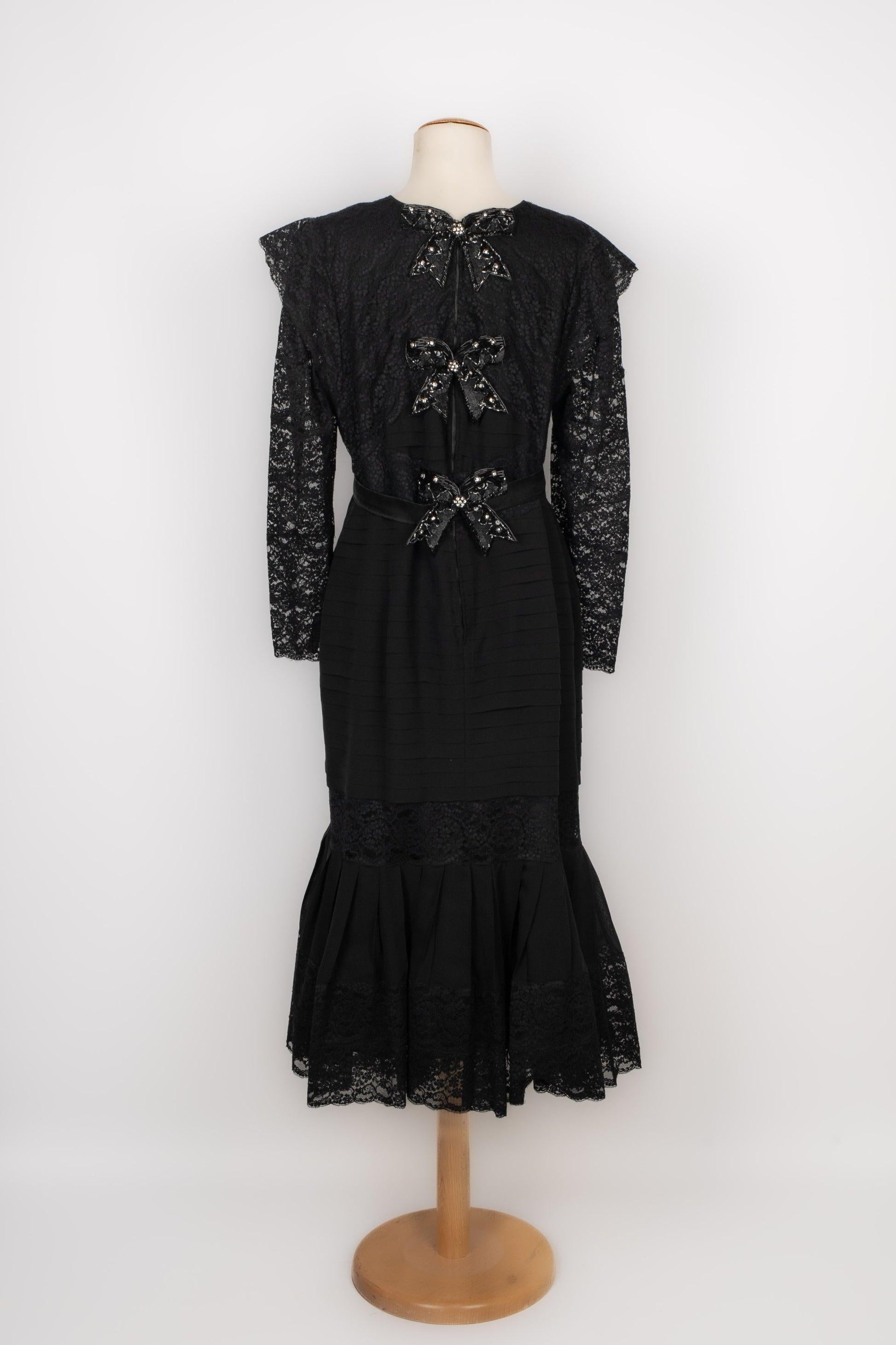 Aurelie Marciano Schwarzes Kleid aus Krepp im Zustand „Hervorragend“ im Angebot in SAINT-OUEN-SUR-SEINE, FR