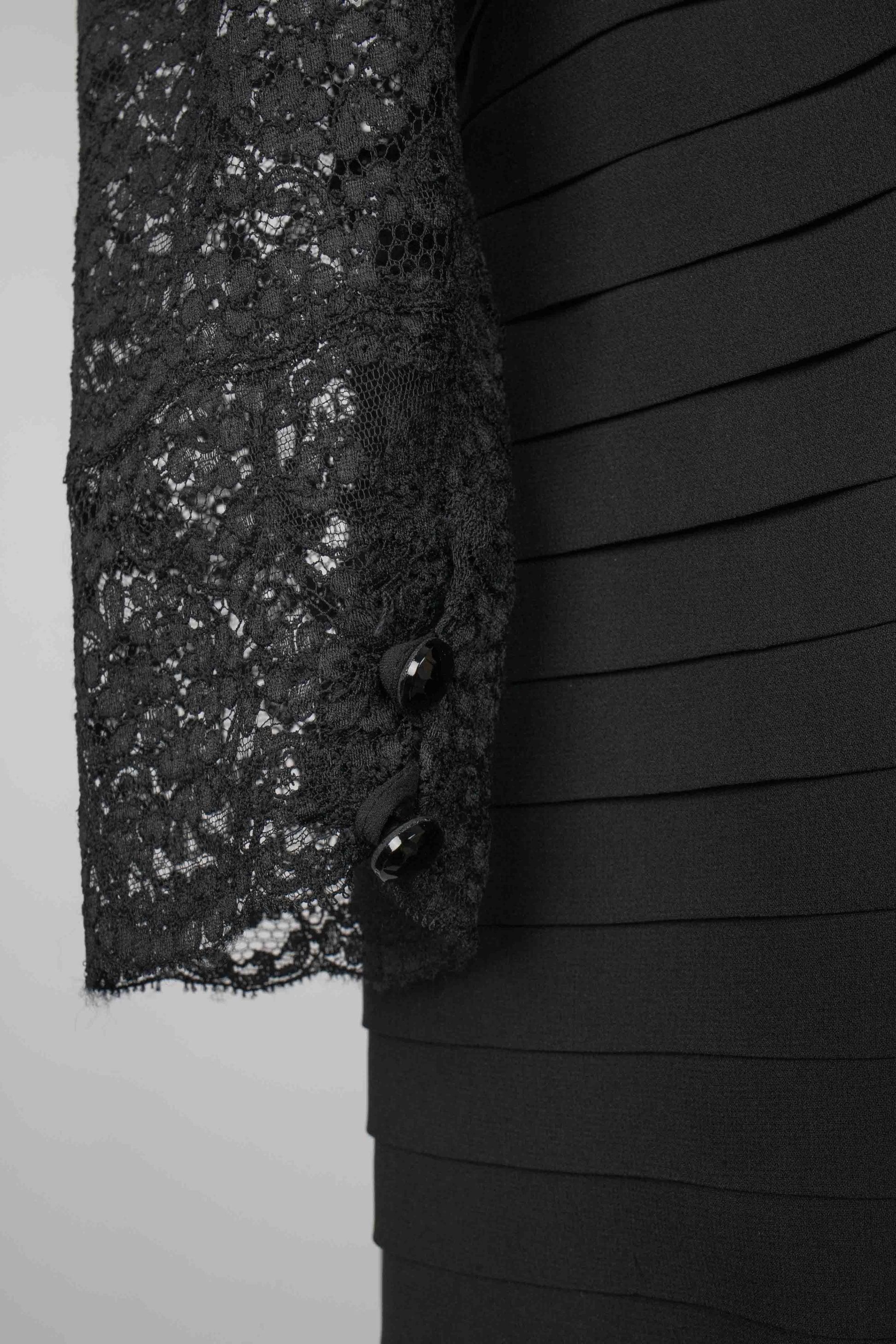 Aurelie Marciano Schwarzes Kleid aus Krepp im Angebot 2