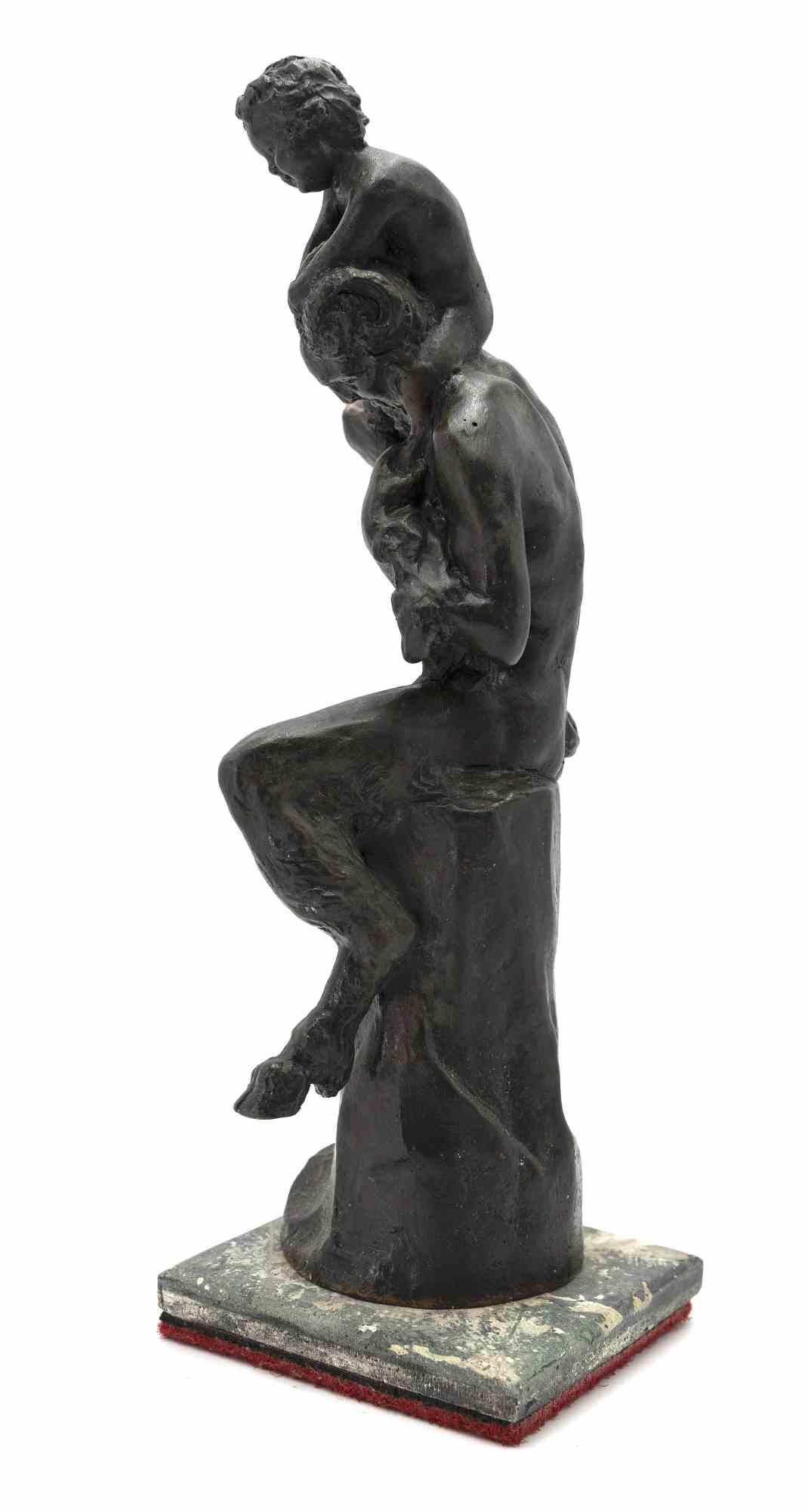 Satyr und Baby – Skulptur von Aurelio Mistruzzi – 1980 im Angebot 2