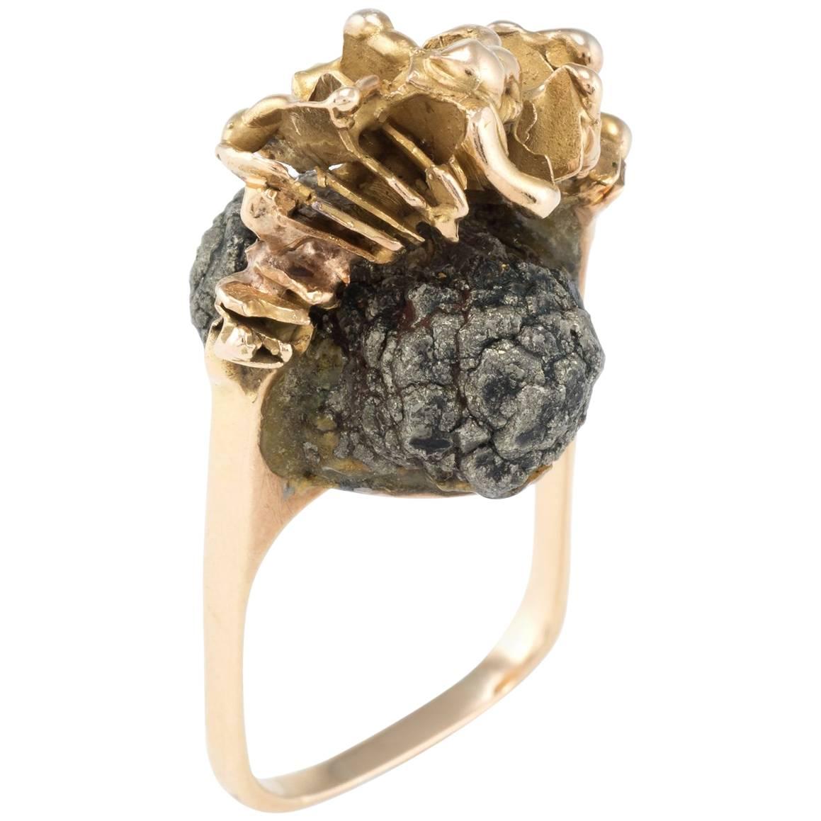 Aurelio Teno 18 Karat Gold Abstract Square Cocktail Ring For Sale