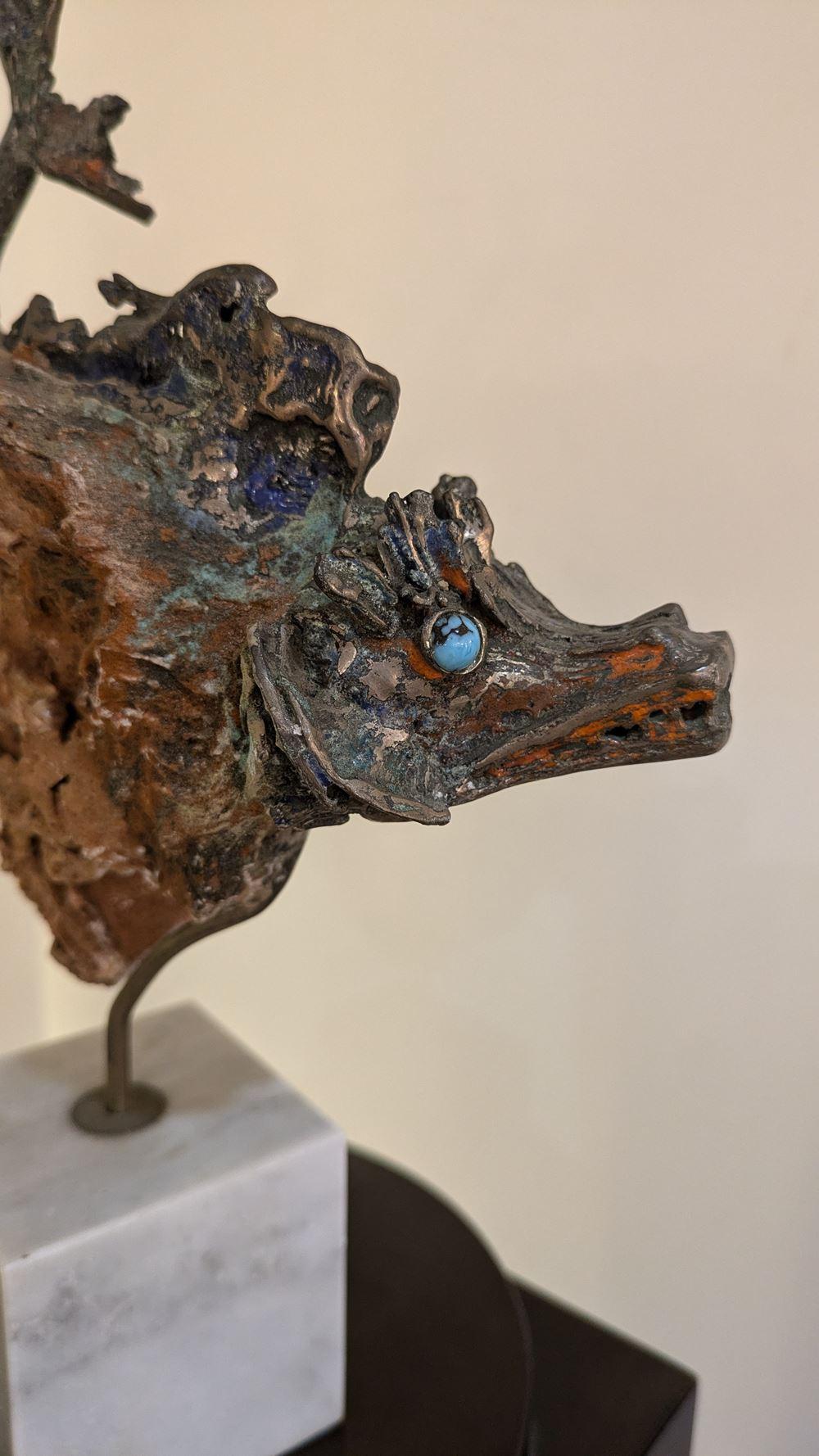 Aurelio Teno (1927/2013) Fischförmige Skulptur, Naturstein und Bronze im Angebot 3