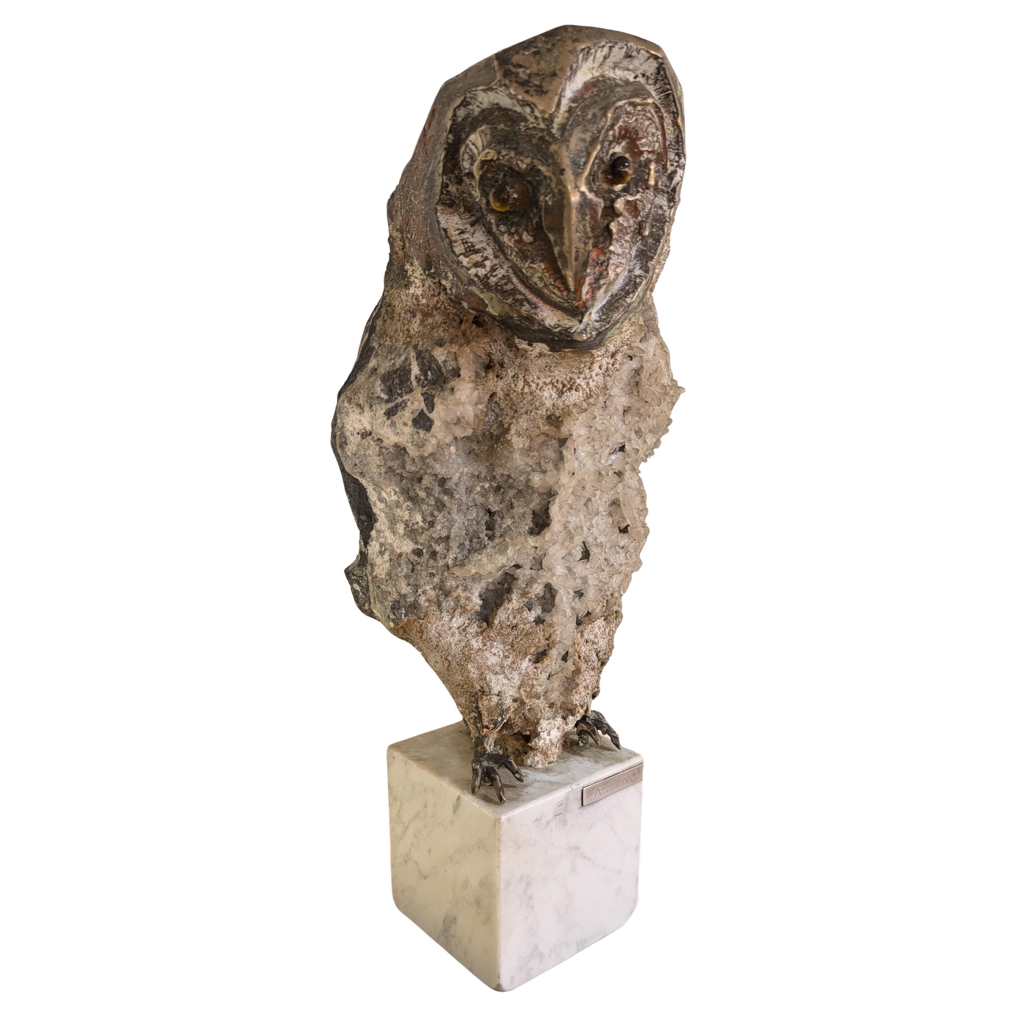 Aurelio Teno (1927/2013) Eulenförmige Skulptur, Naturstein und Bronze im Angebot